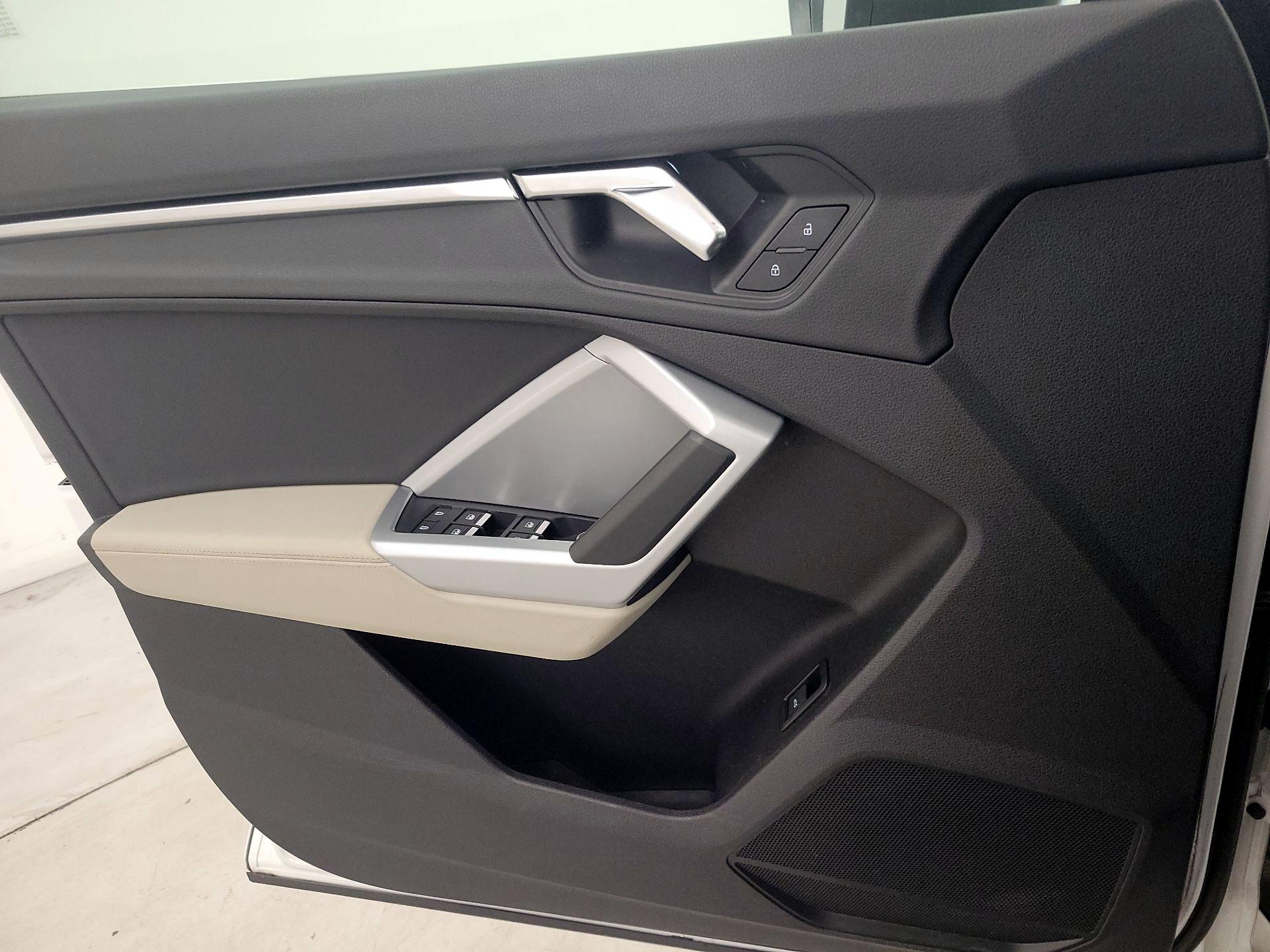 Thumbnail: 2021 Audi Q3 - 12