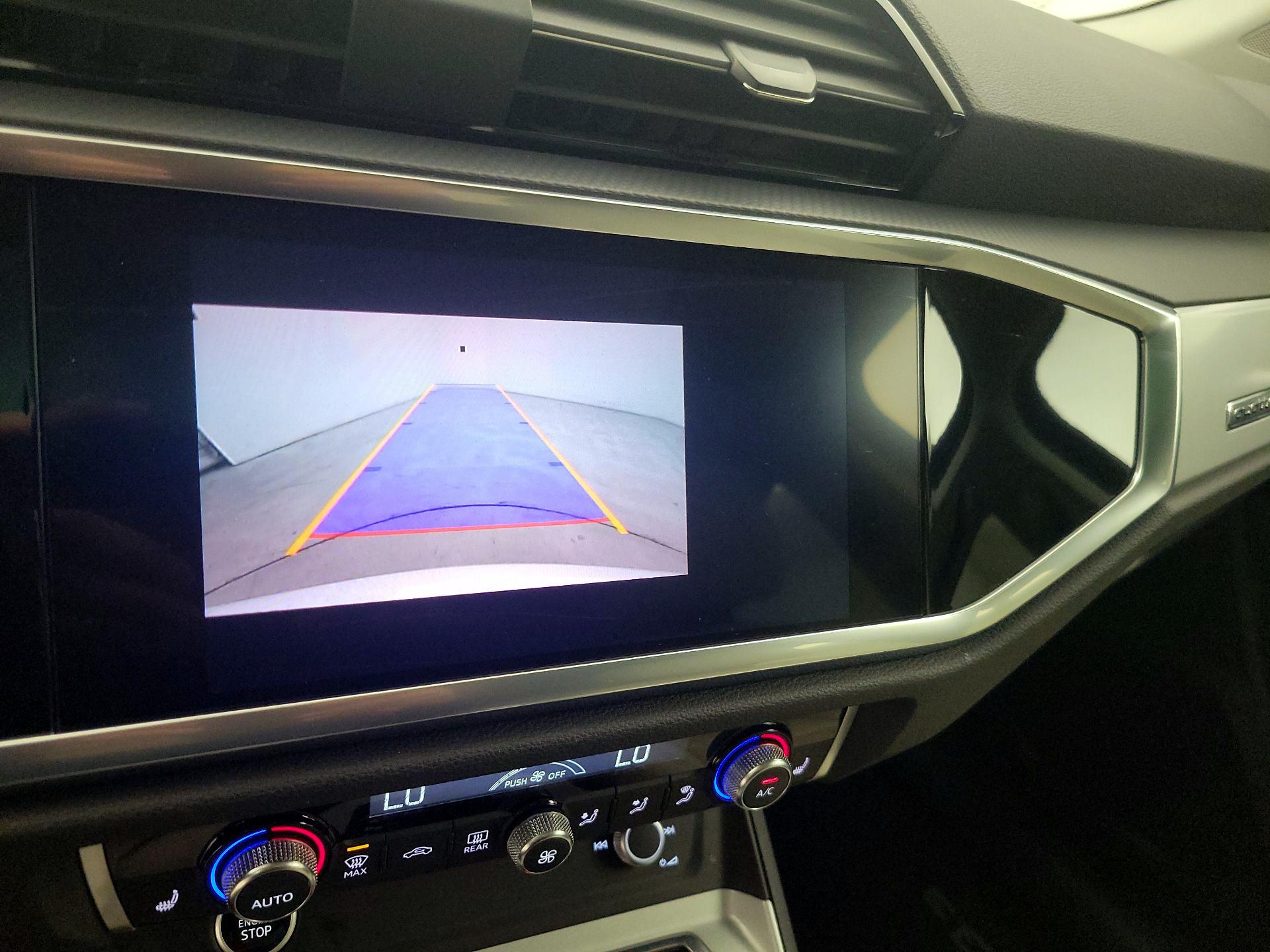 Thumbnail: 2021 Audi Q3 - 14