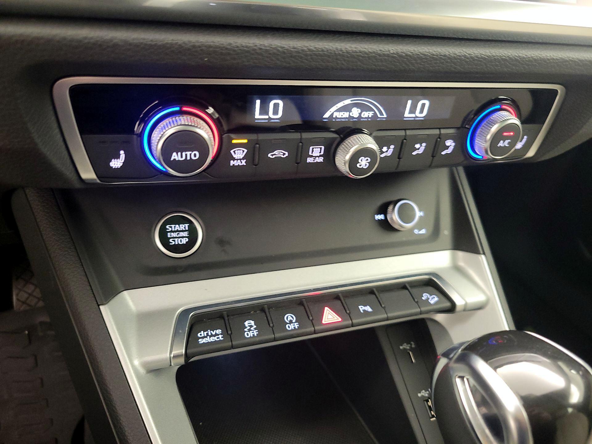 Thumbnail: 2021 Audi Q3 - 16