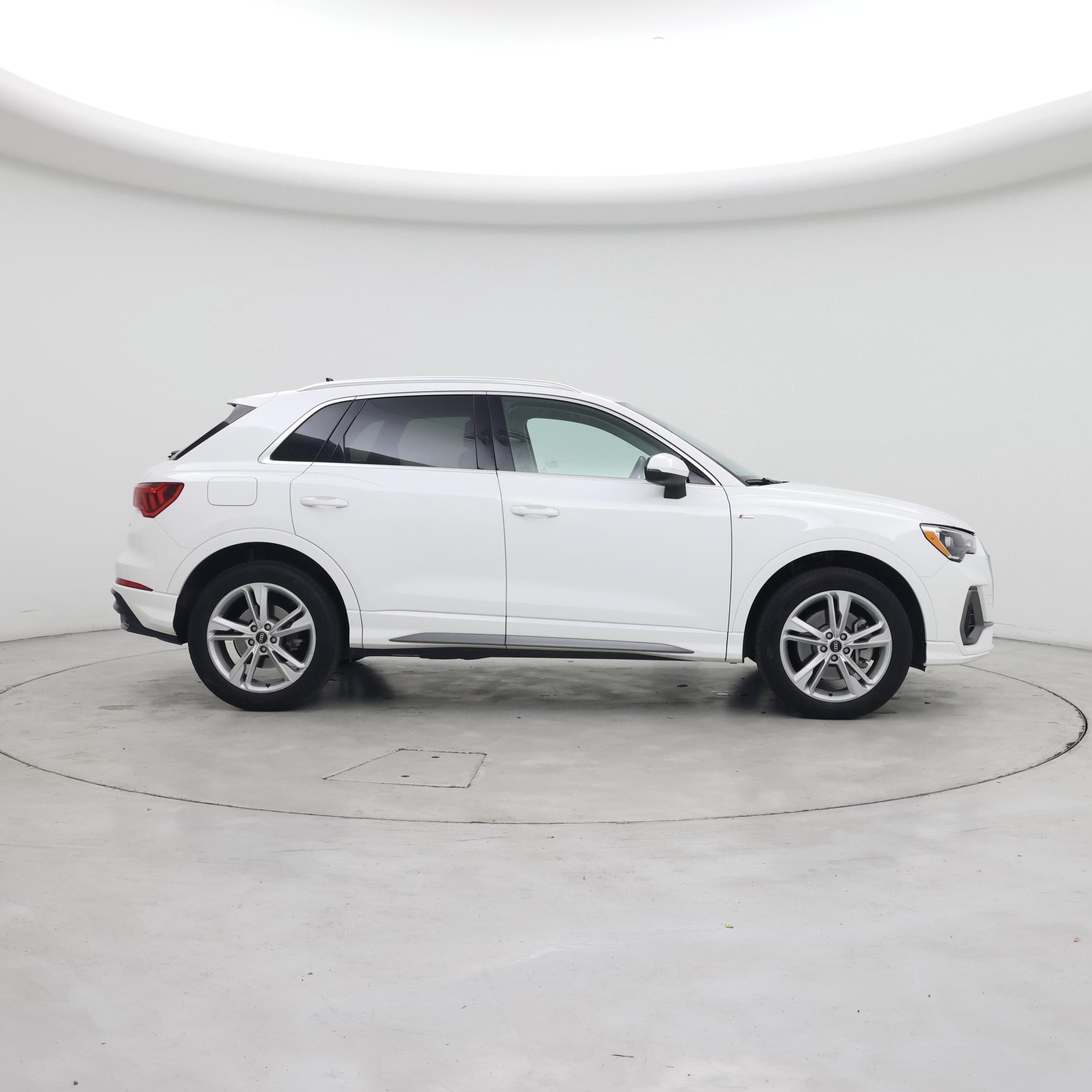 Thumbnail: 2021 Audi Q3 - 7