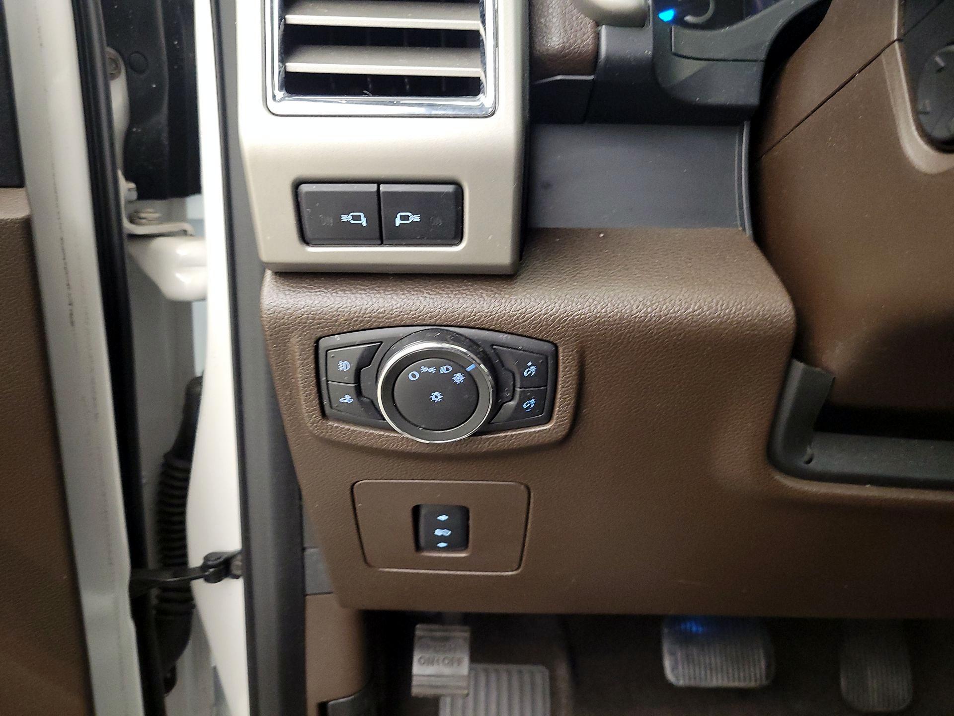 Thumbnail: 2015 Ford F-150 - 13