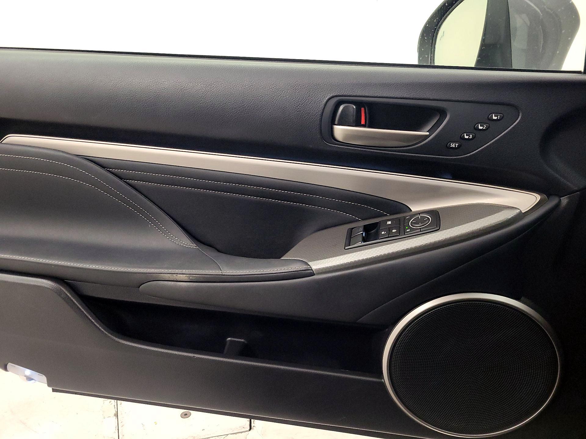 Thumbnail: 2017 Lexus RC - 12