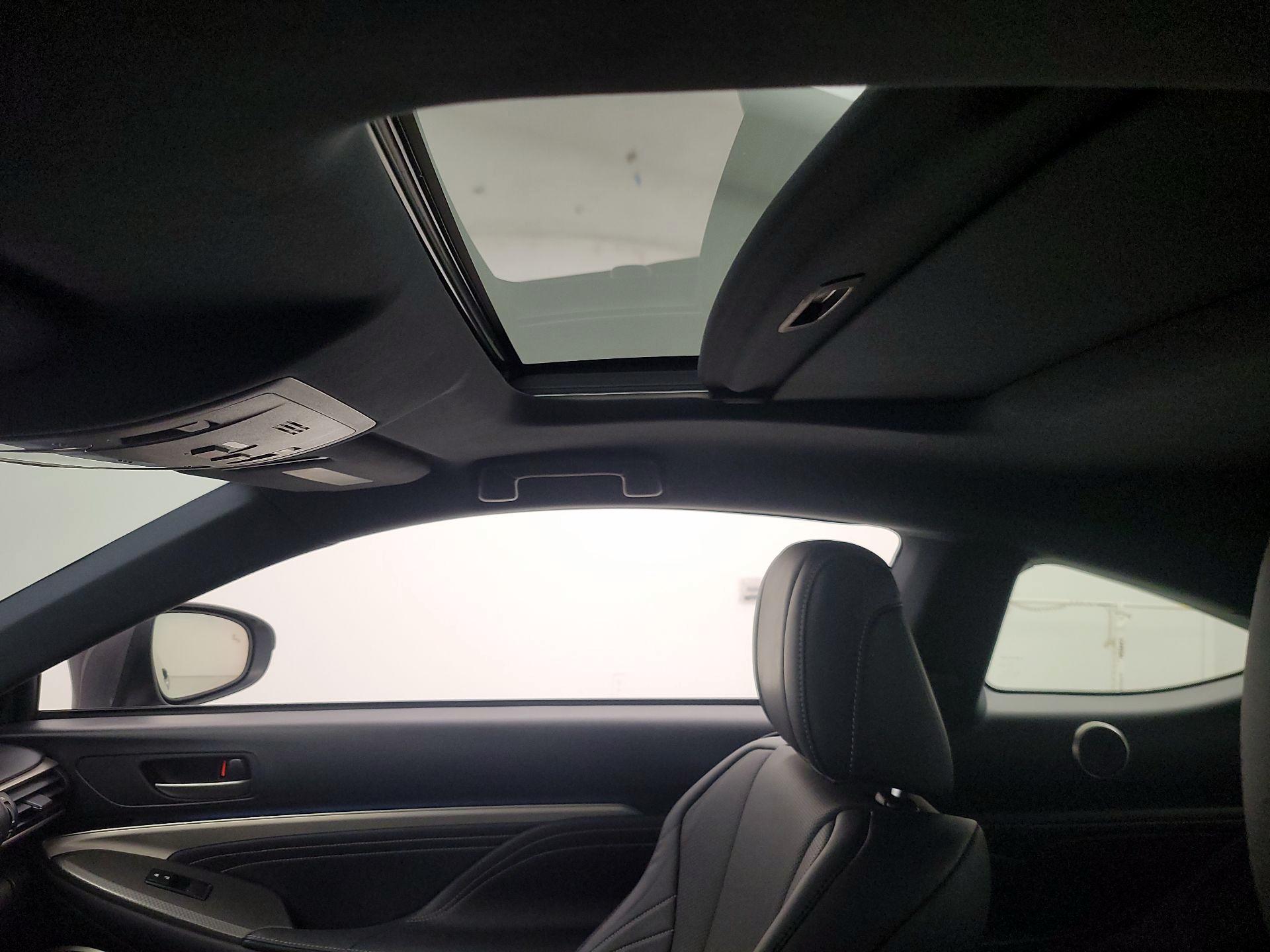 Thumbnail: 2017 Lexus RC - 19