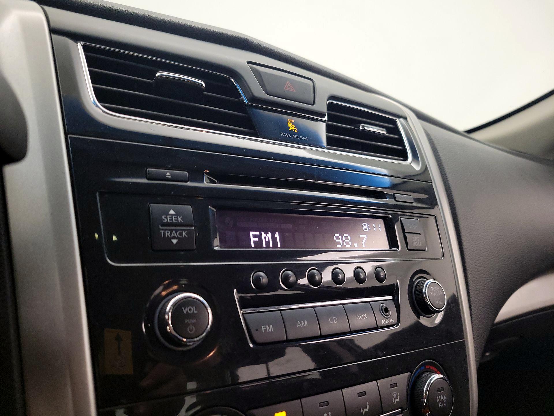 Thumbnail: 2014 Nissan Altima - 14