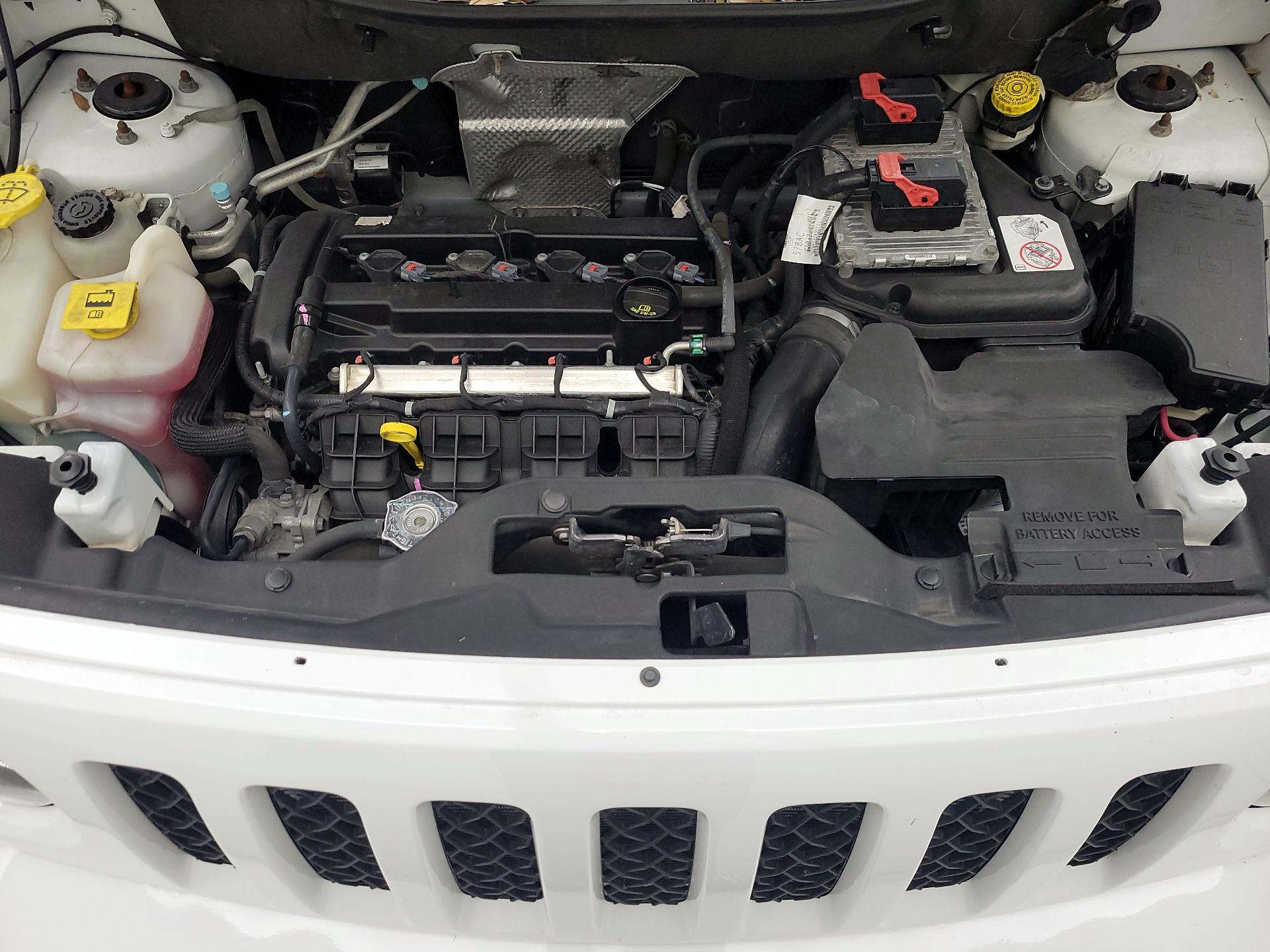 Thumbnail: 2015 Jeep Patriot - 18