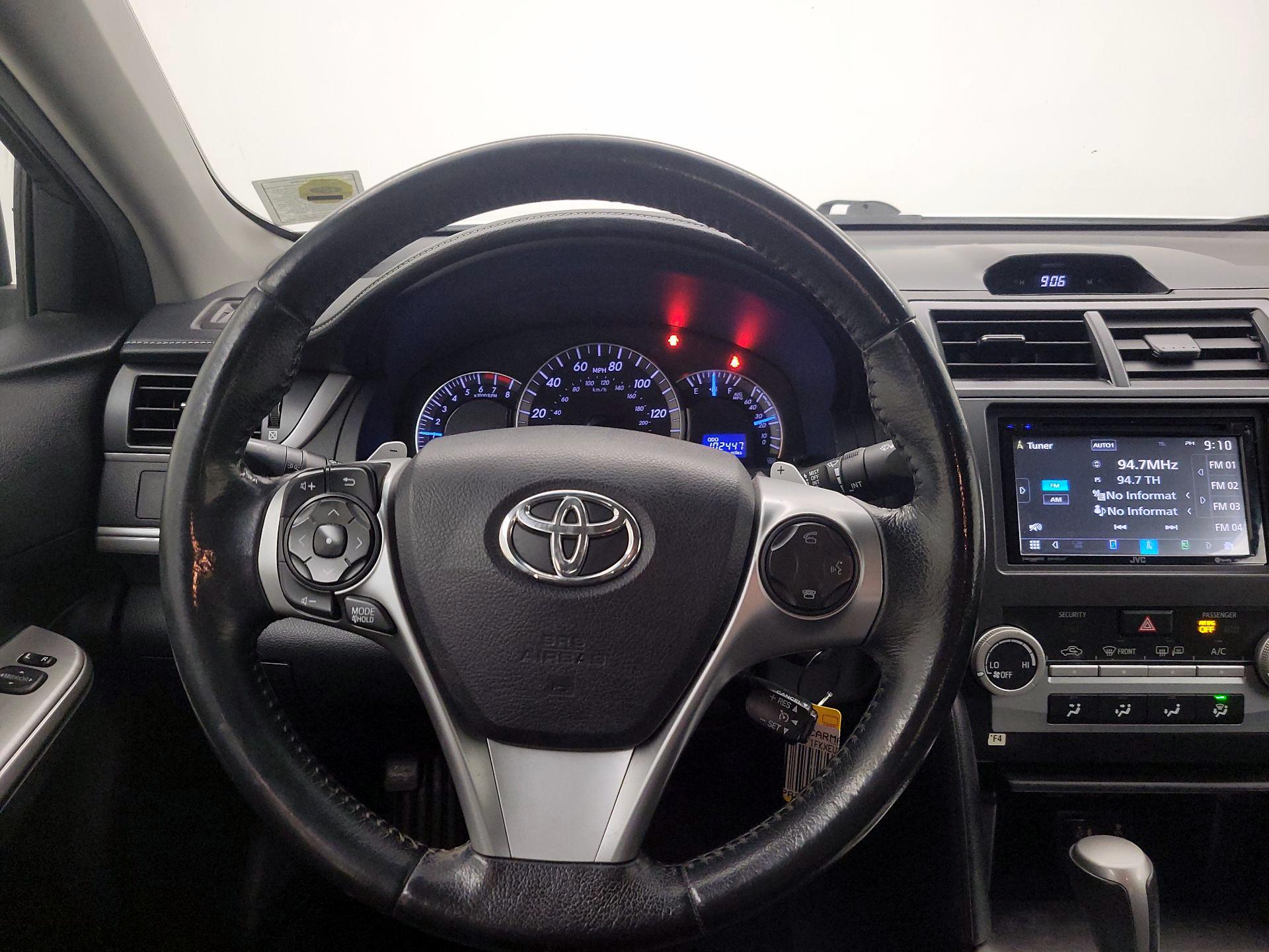 Thumbnail: 2014 Toyota Camry - 10