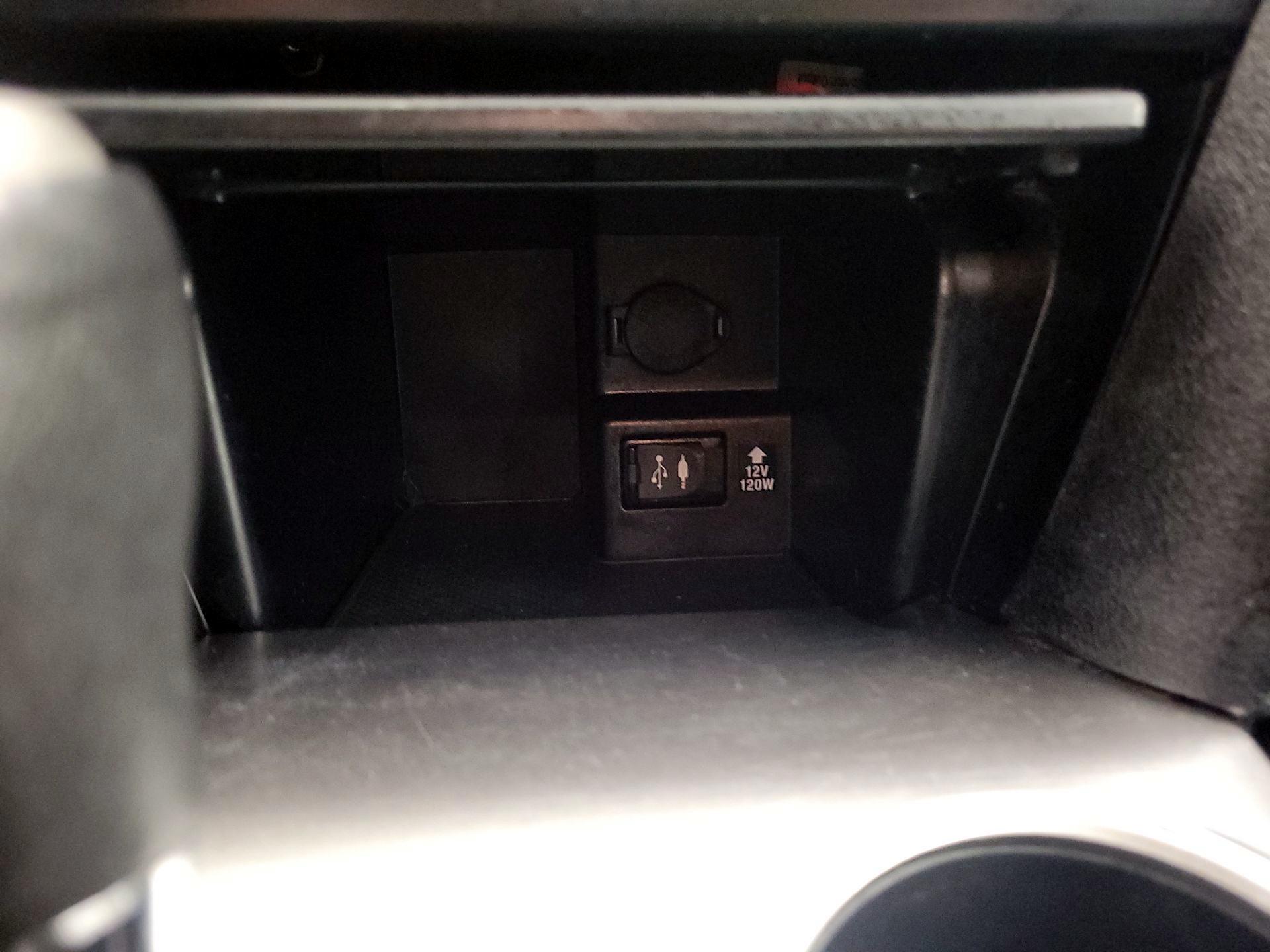 Thumbnail: 2014 Toyota Camry - 18