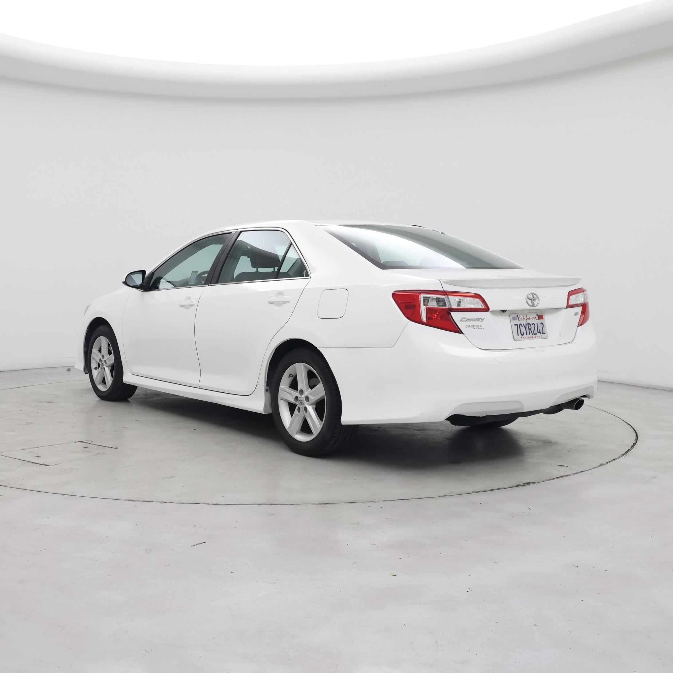 Thumbnail: 2014 Toyota Camry - 2