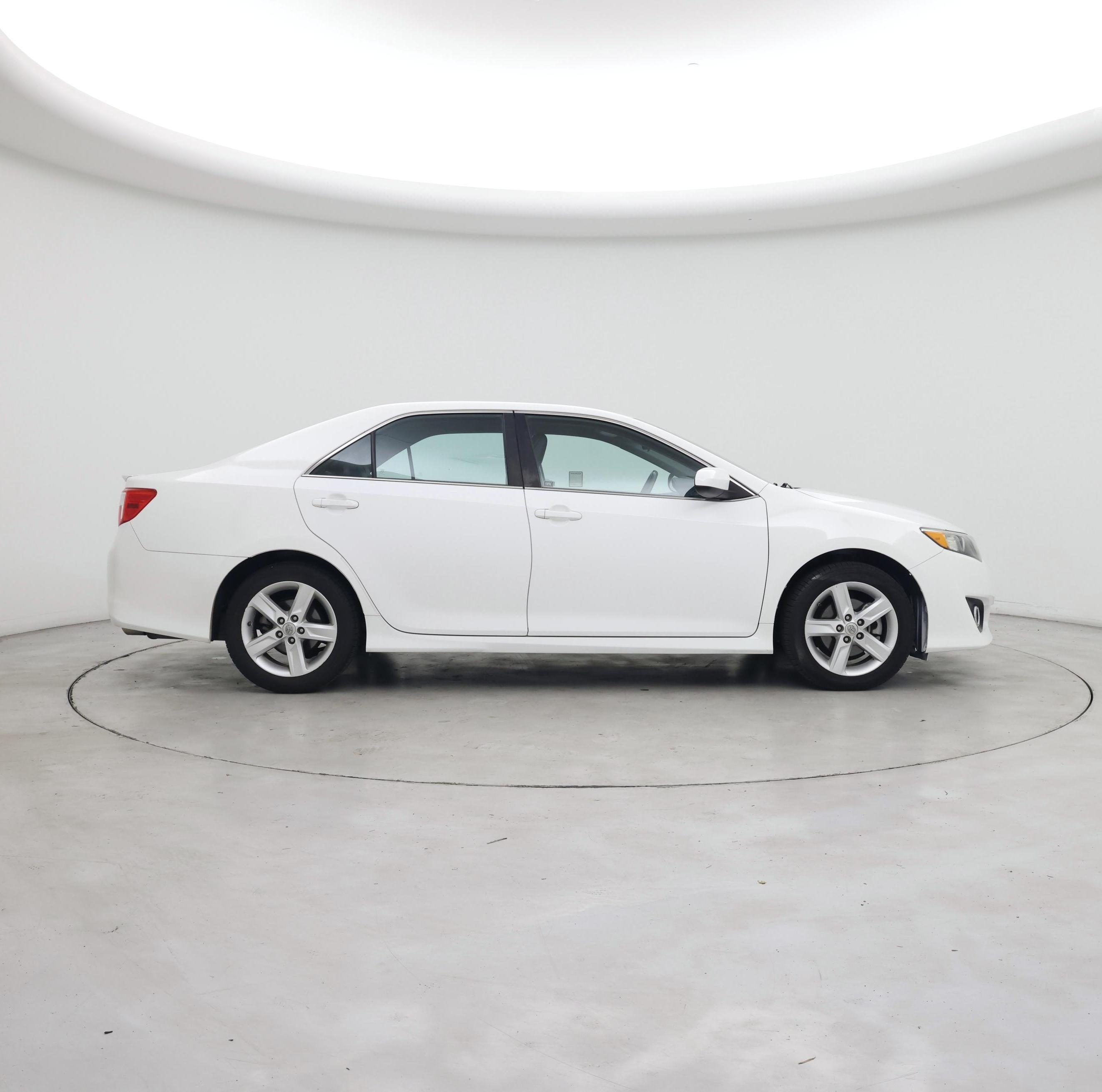 Thumbnail: 2014 Toyota Camry - 7