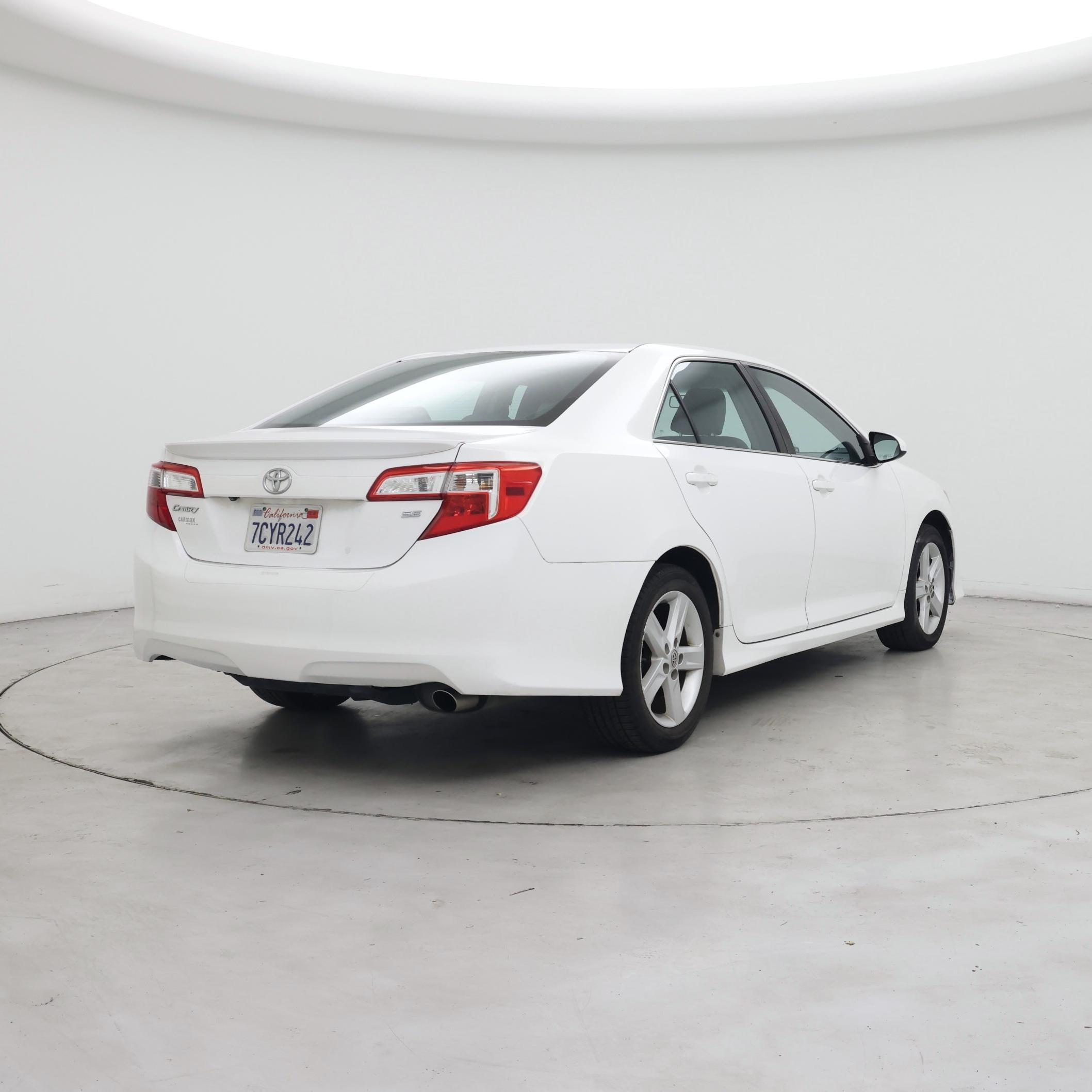 Thumbnail: 2014 Toyota Camry - 8