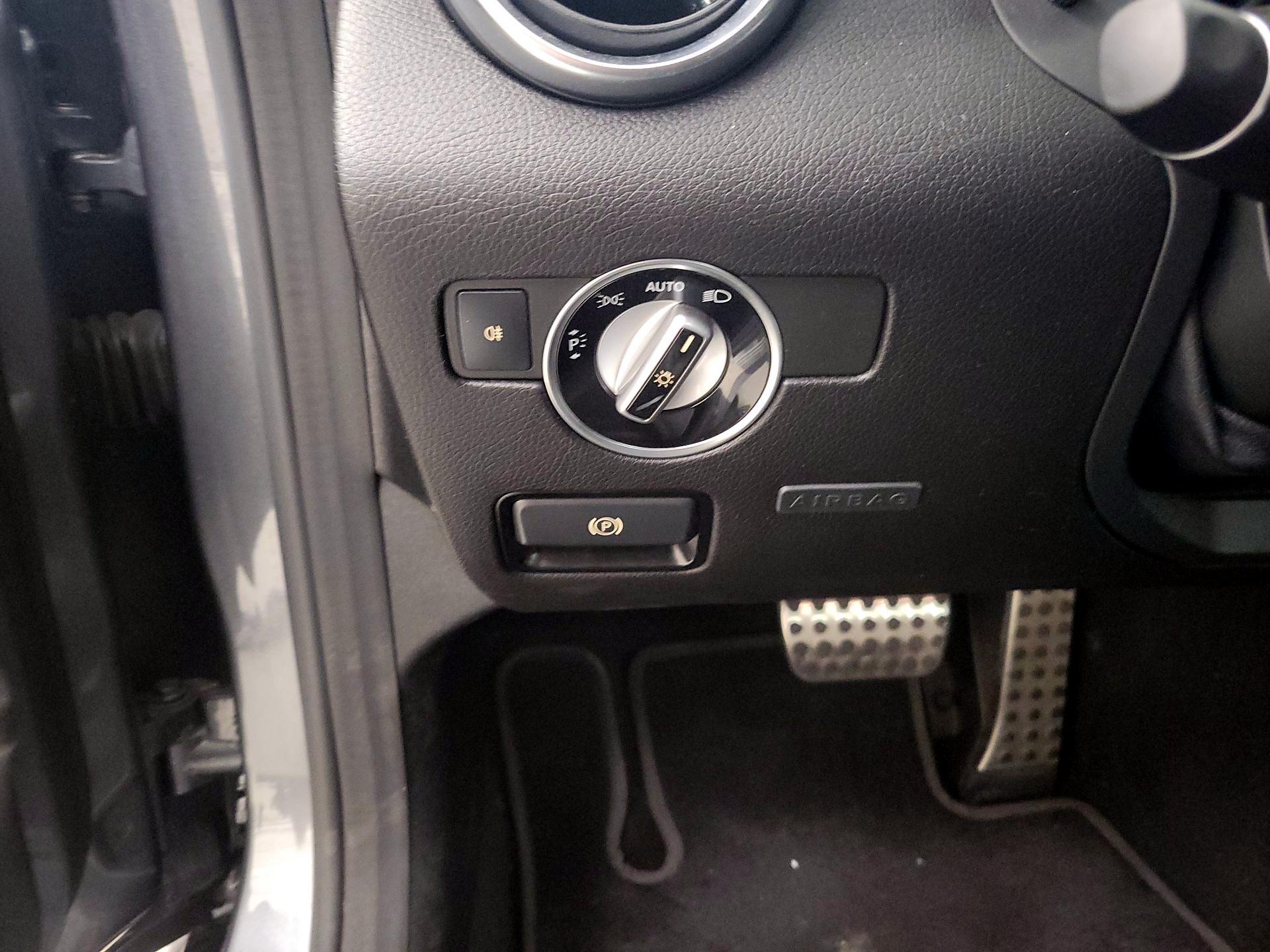 Thumbnail: 2017 Mercedes-Benz SLC - 13