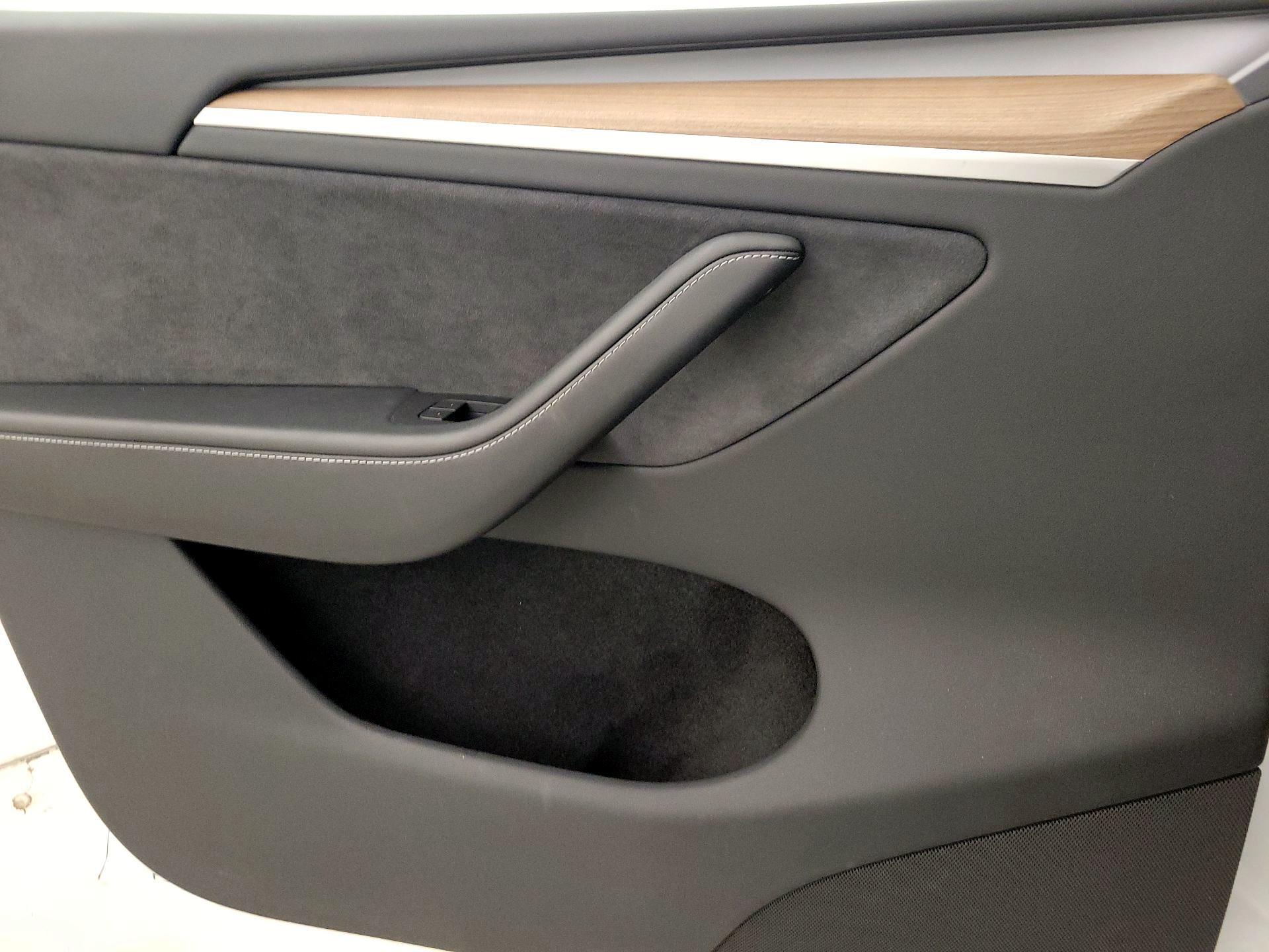 Thumbnail: 2024 Tesla Model Y - 12