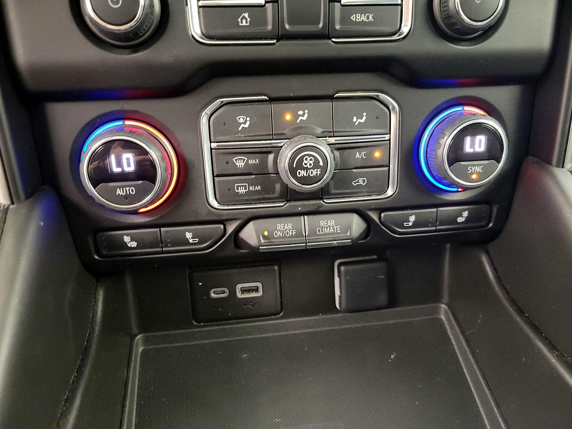 Thumbnail: 2022 Chevrolet Tahoe - 16