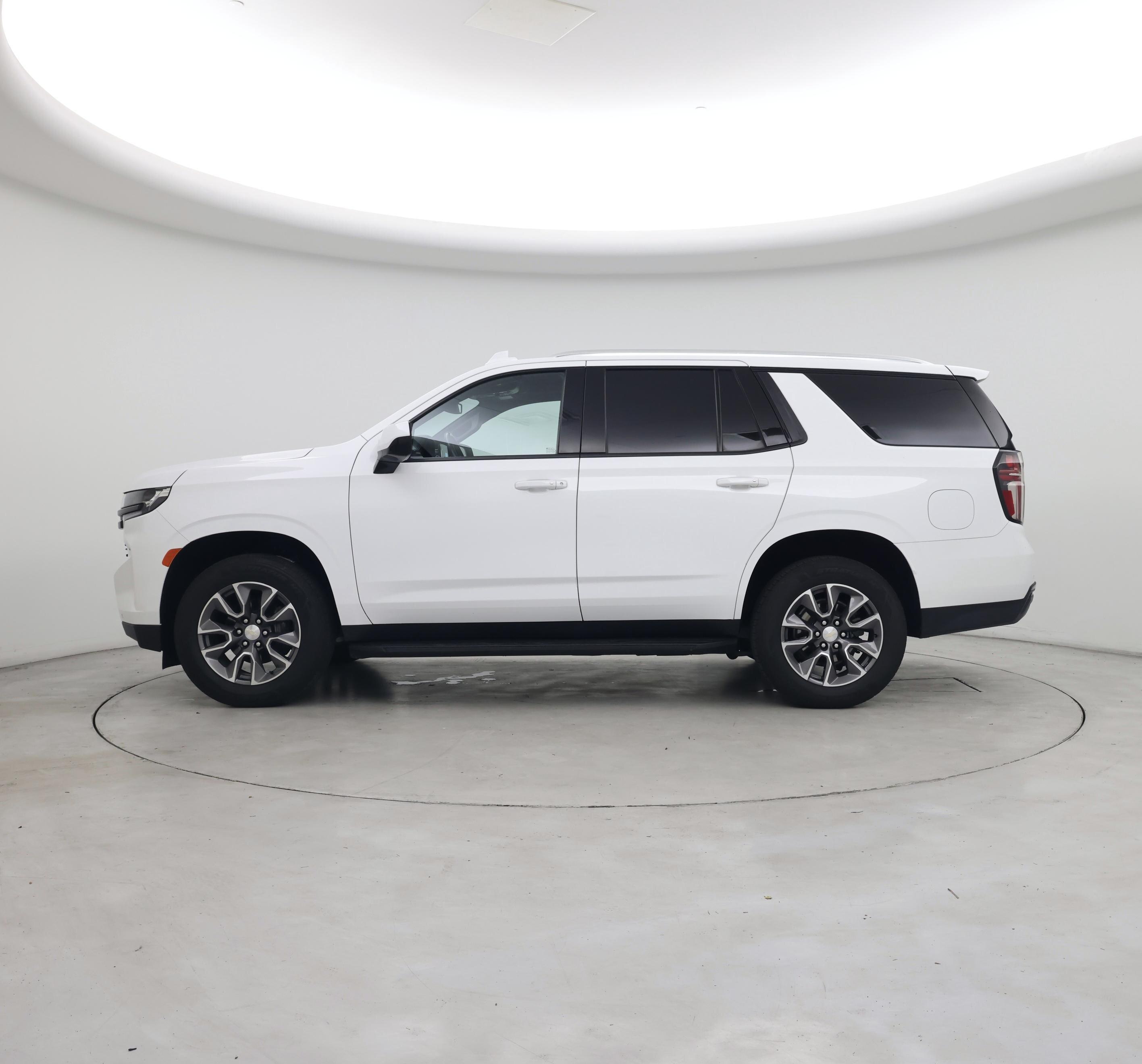 Thumbnail: 2022 Chevrolet Tahoe - 3