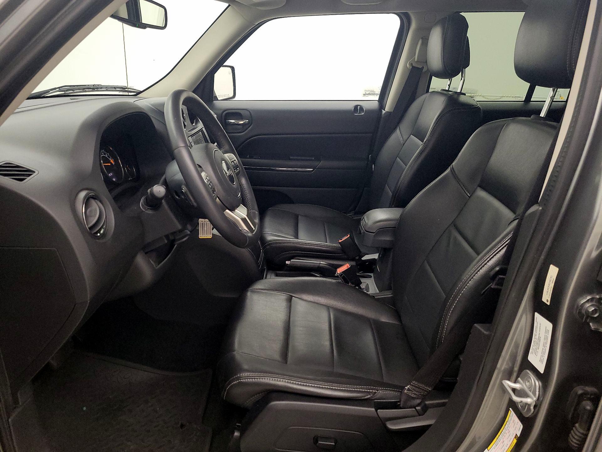 Thumbnail: 2014 Jeep Patriot - 11