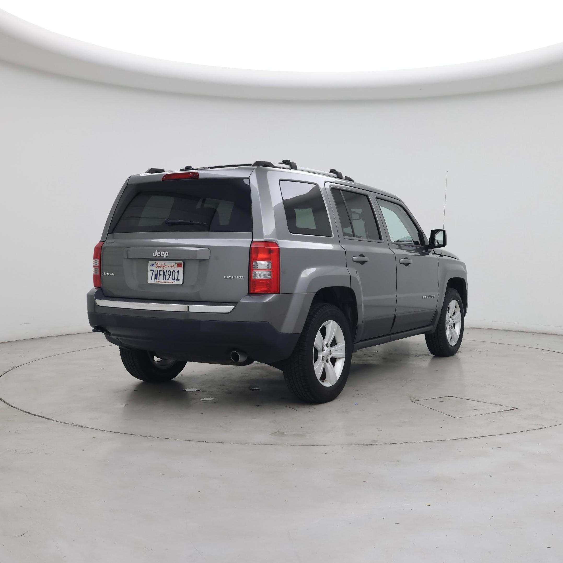 Thumbnail: 2014 Jeep Patriot - 8