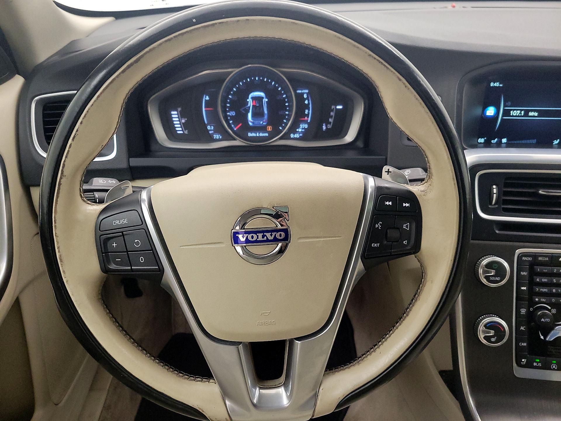 Thumbnail: 2015 Volvo S60 - 10