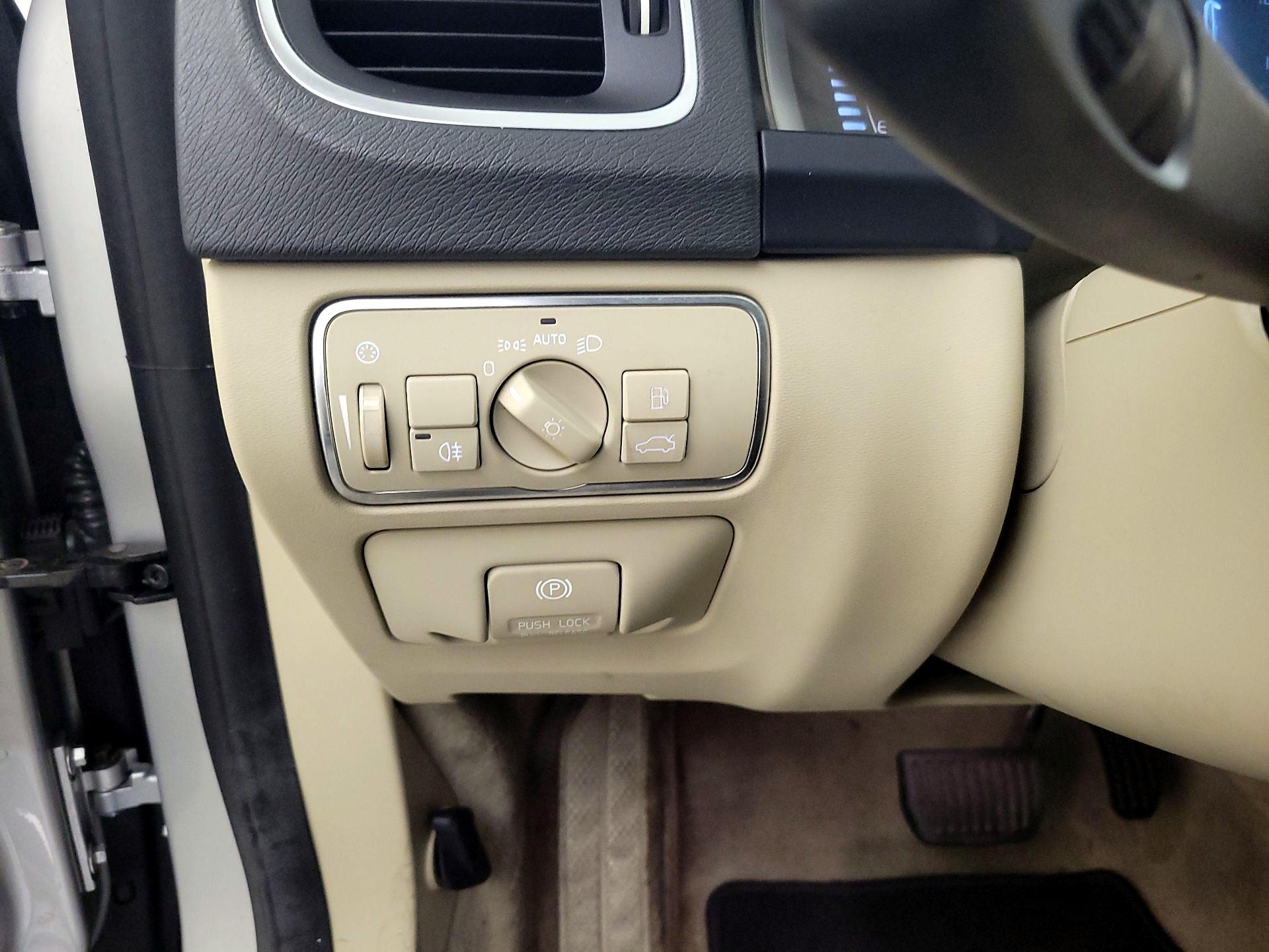 Thumbnail: 2015 Volvo S60 - 13