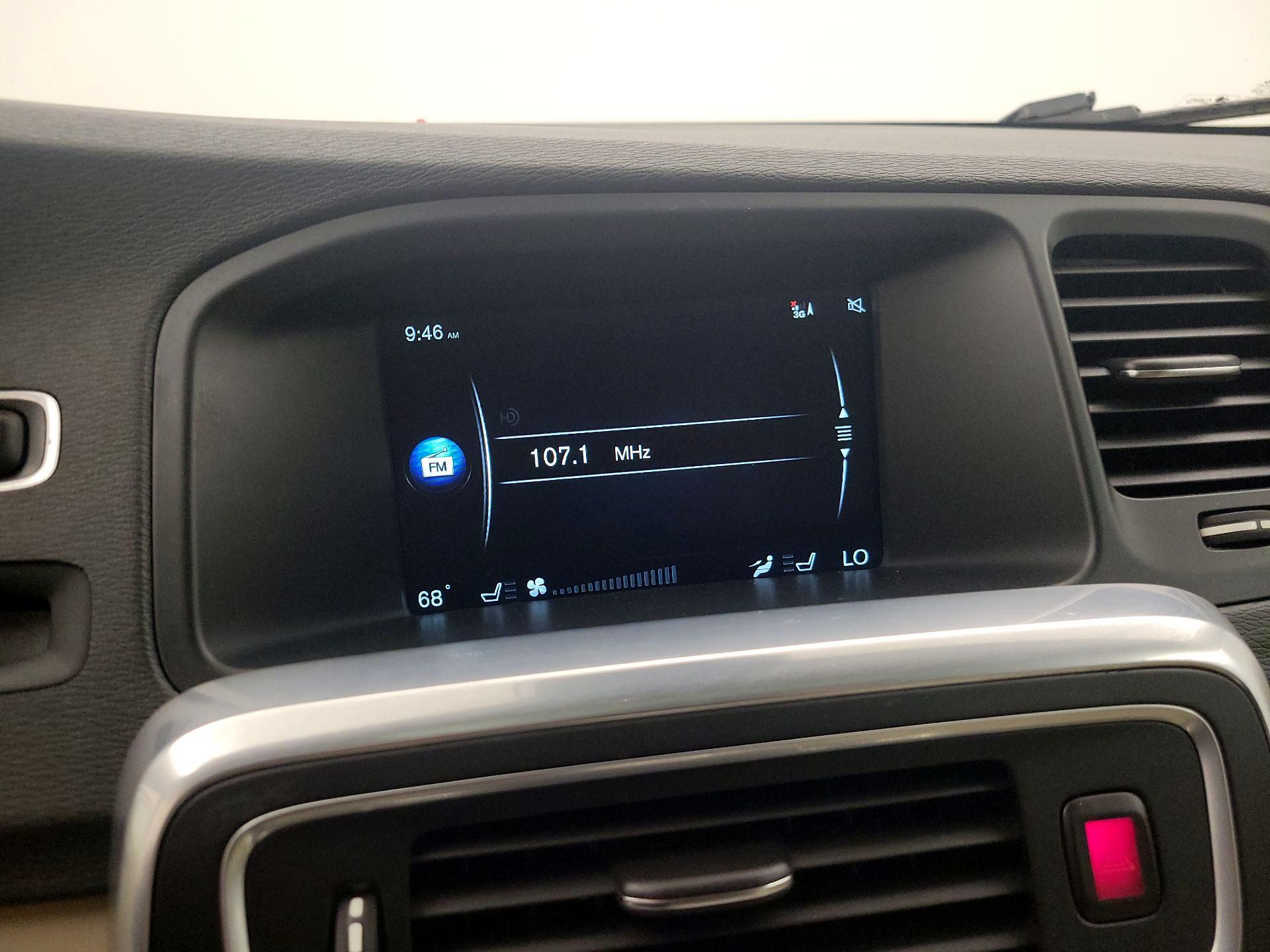 Thumbnail: 2015 Volvo S60 - 15