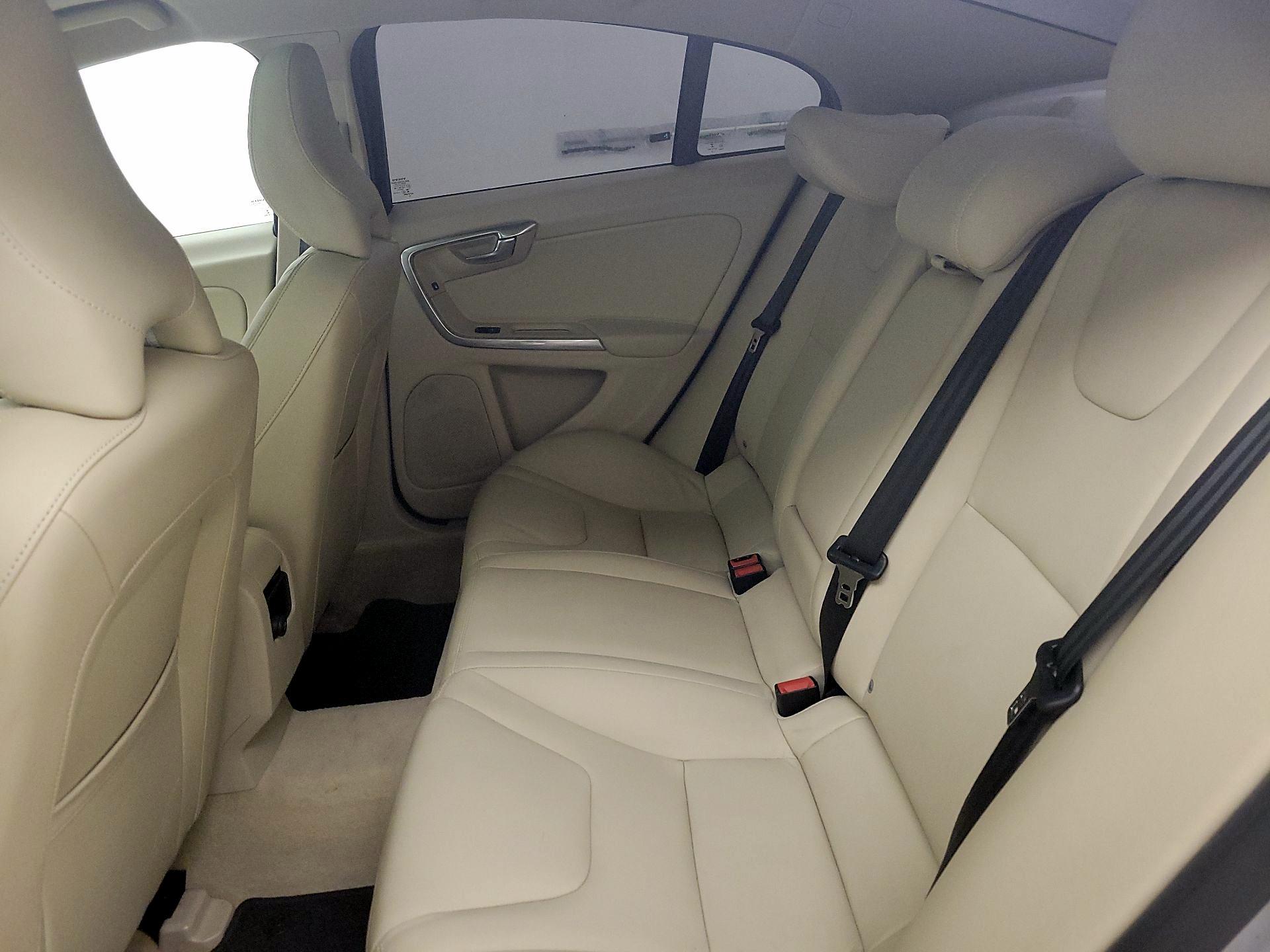 Thumbnail: 2015 Volvo S60 - 19