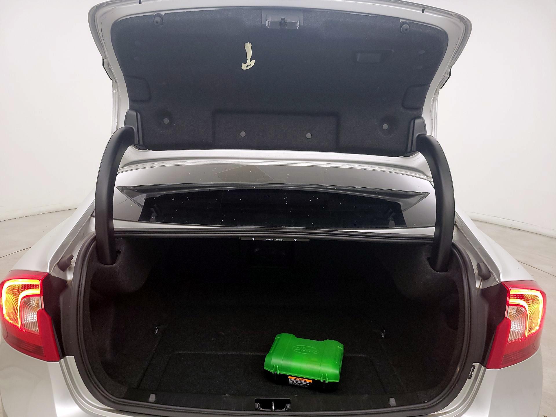 Thumbnail: 2015 Volvo S60 - 20