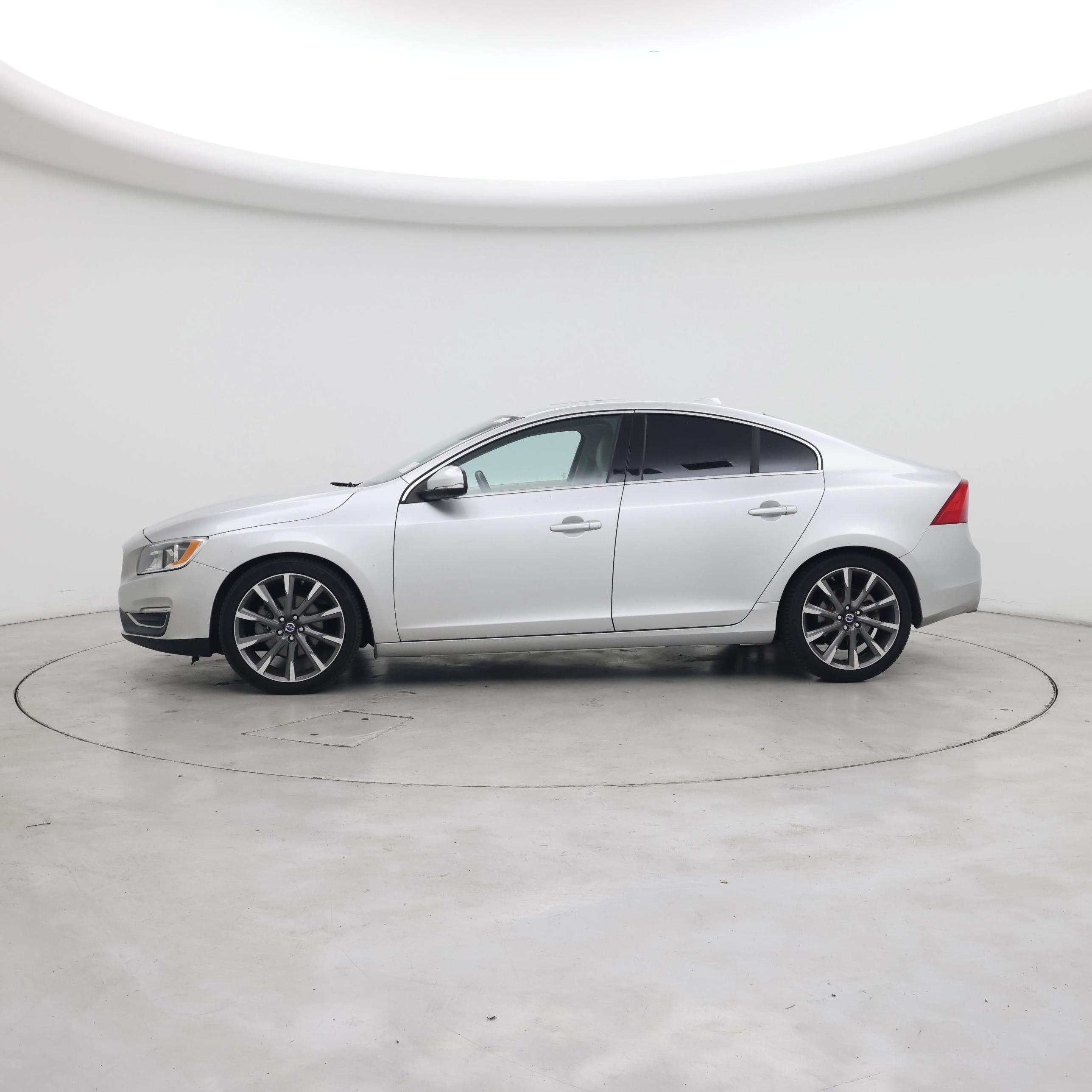 Thumbnail: 2015 Volvo S60 - 3