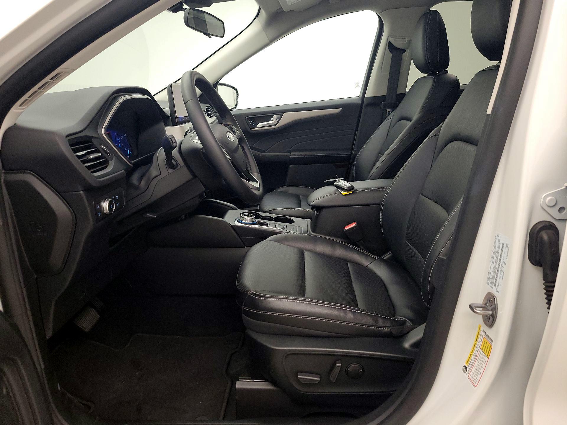 Thumbnail: 2022 Ford Escape - 11