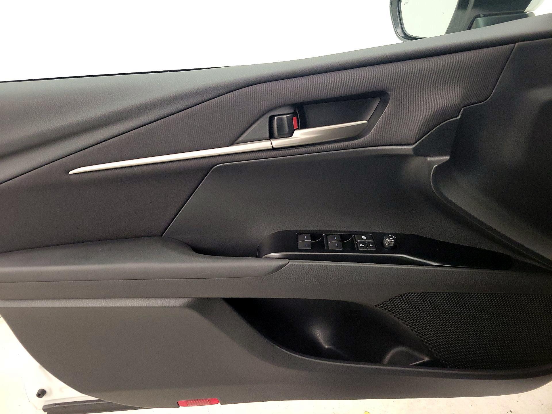 Thumbnail: 2025 Toyota Camry - 12