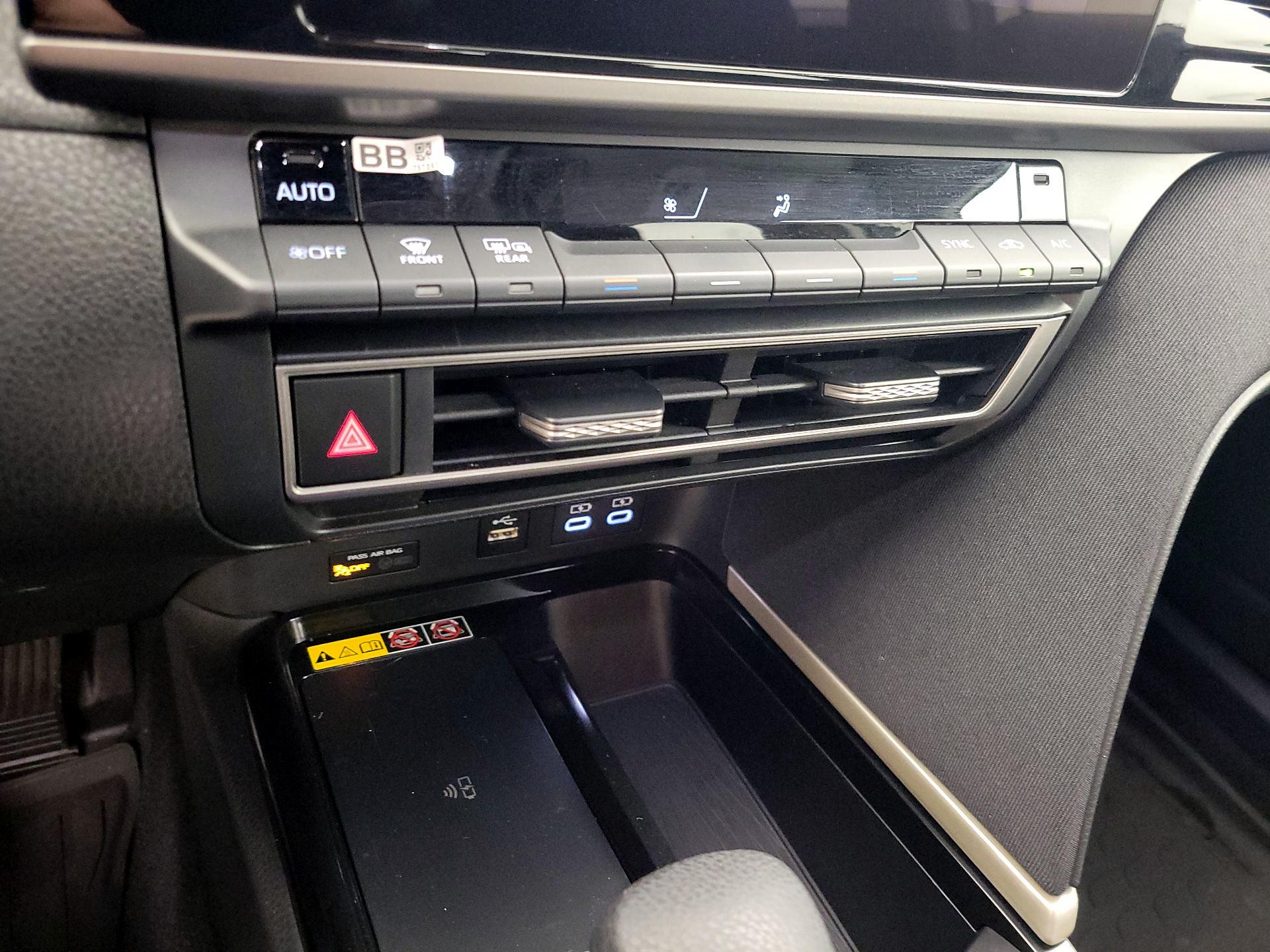 Thumbnail: 2025 Toyota Camry - 16