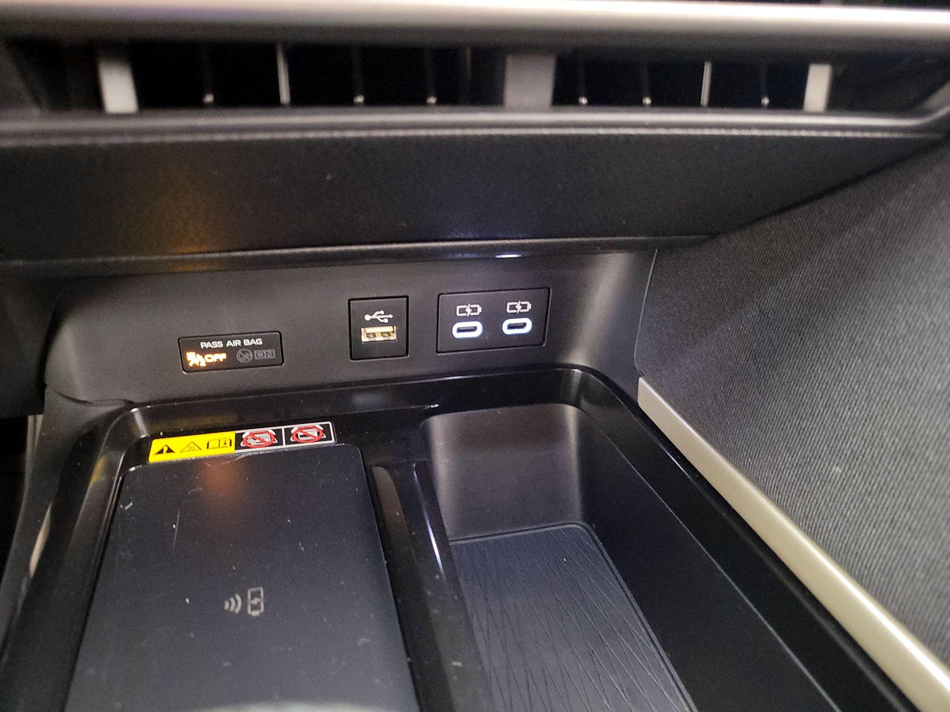 Thumbnail: 2025 Toyota Camry - 18