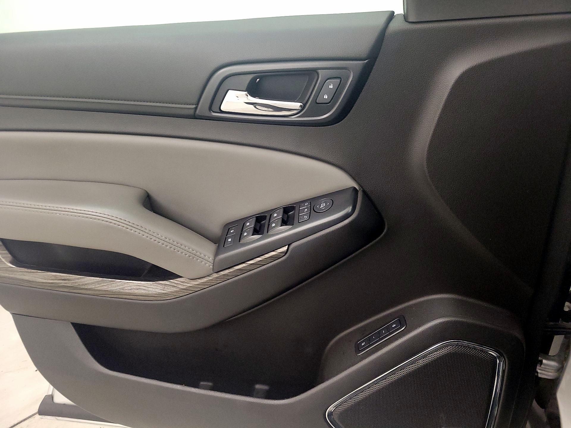 Thumbnail: 2020 Chevrolet Tahoe - 12