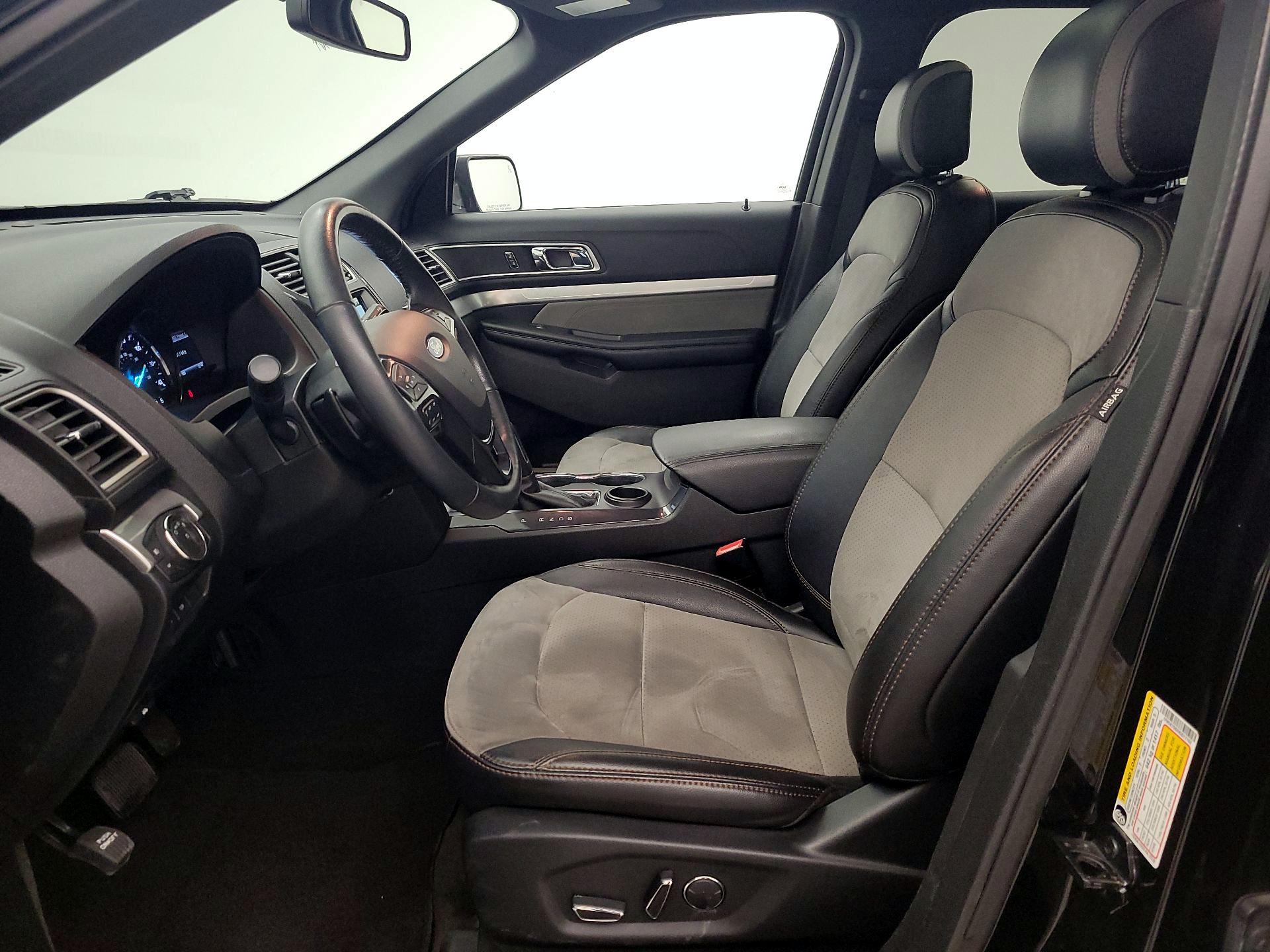 Thumbnail: 2017 Ford Explorer - 11