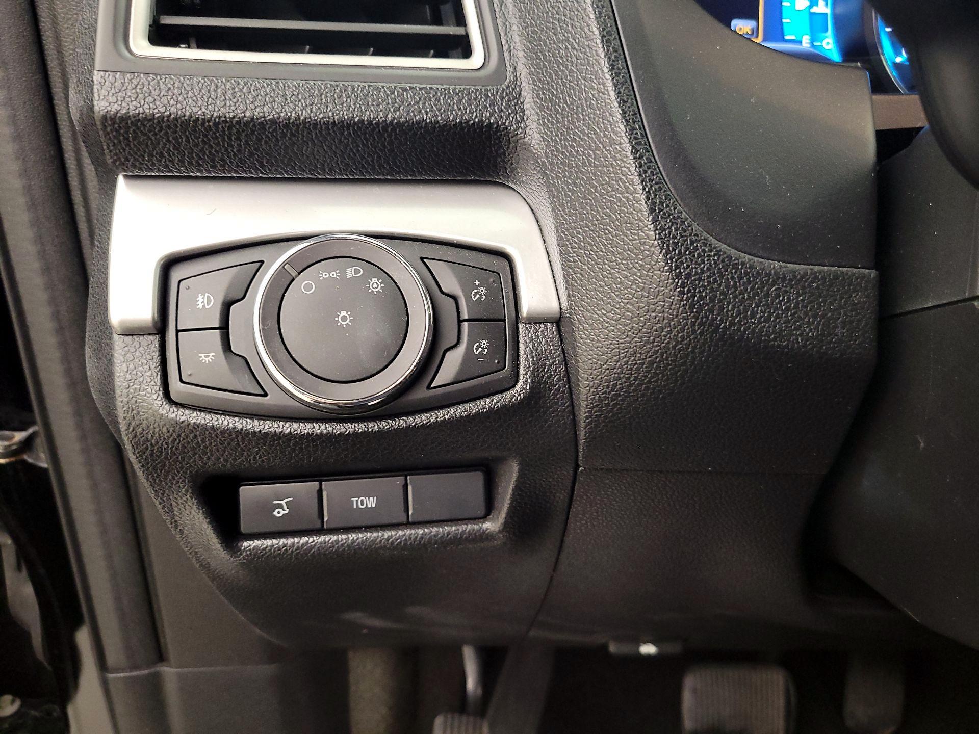 Thumbnail: 2017 Ford Explorer - 13