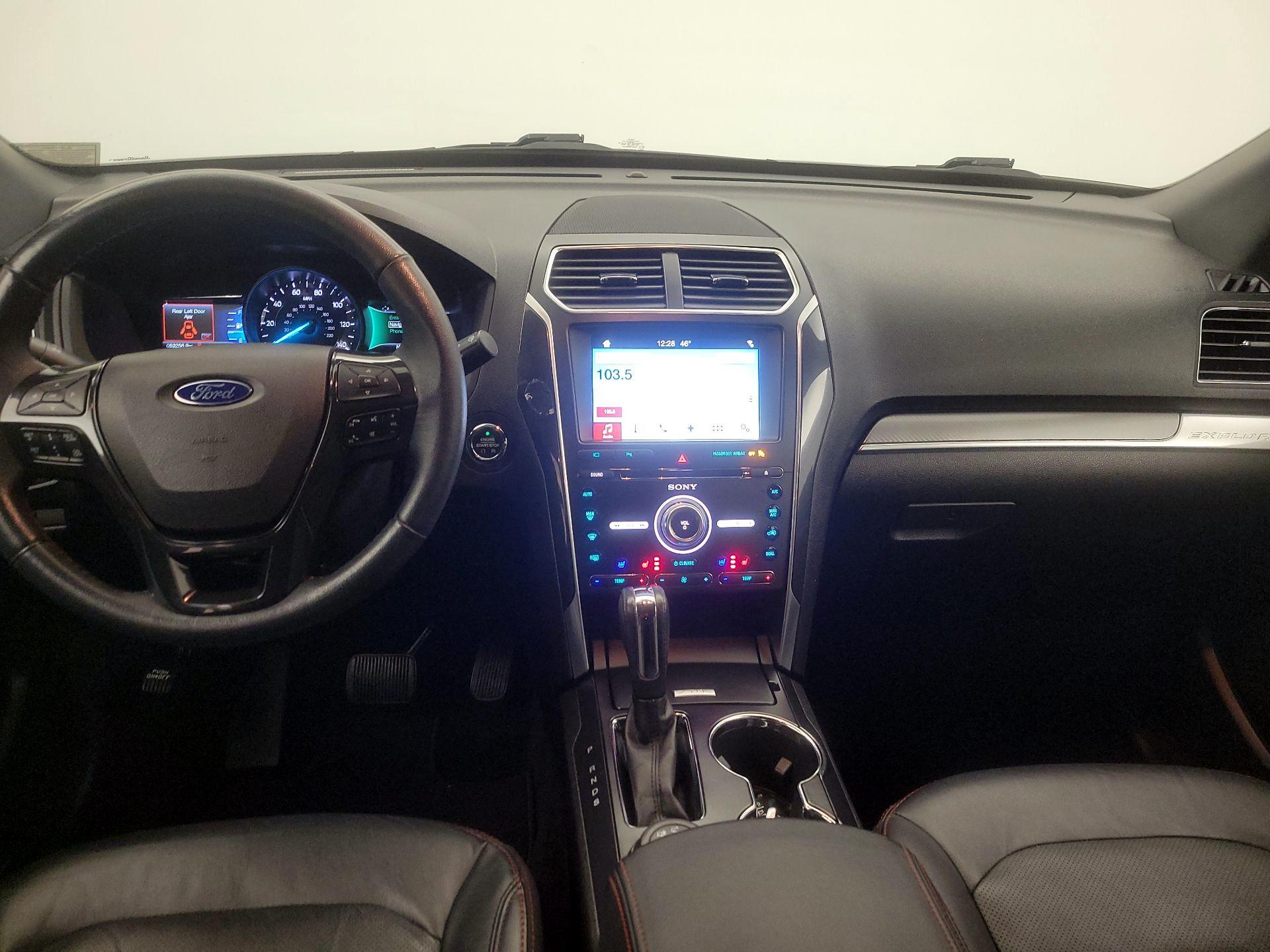 Thumbnail: 2017 Ford Explorer - 9