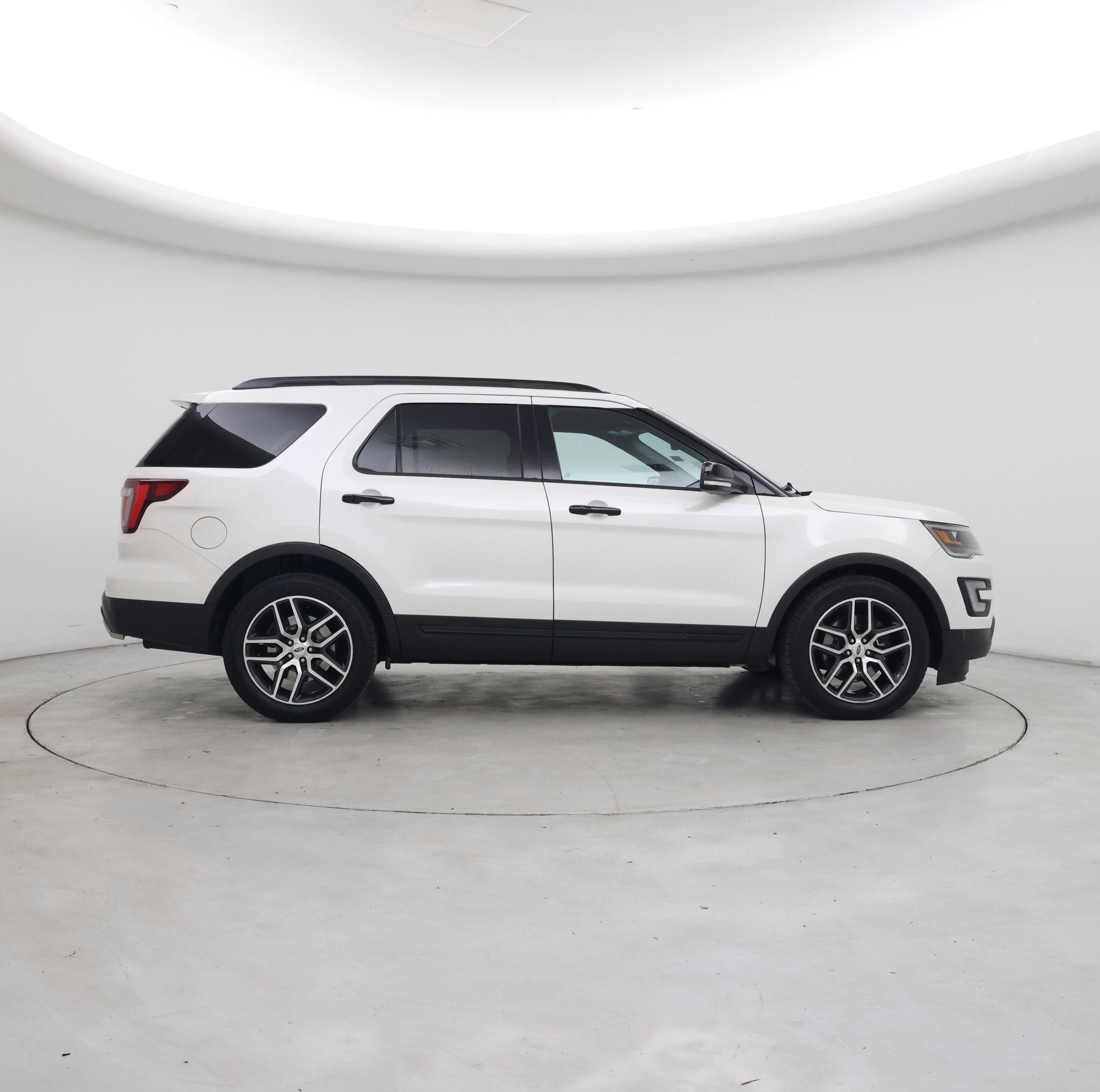 Thumbnail: 2017 Ford Explorer - 7