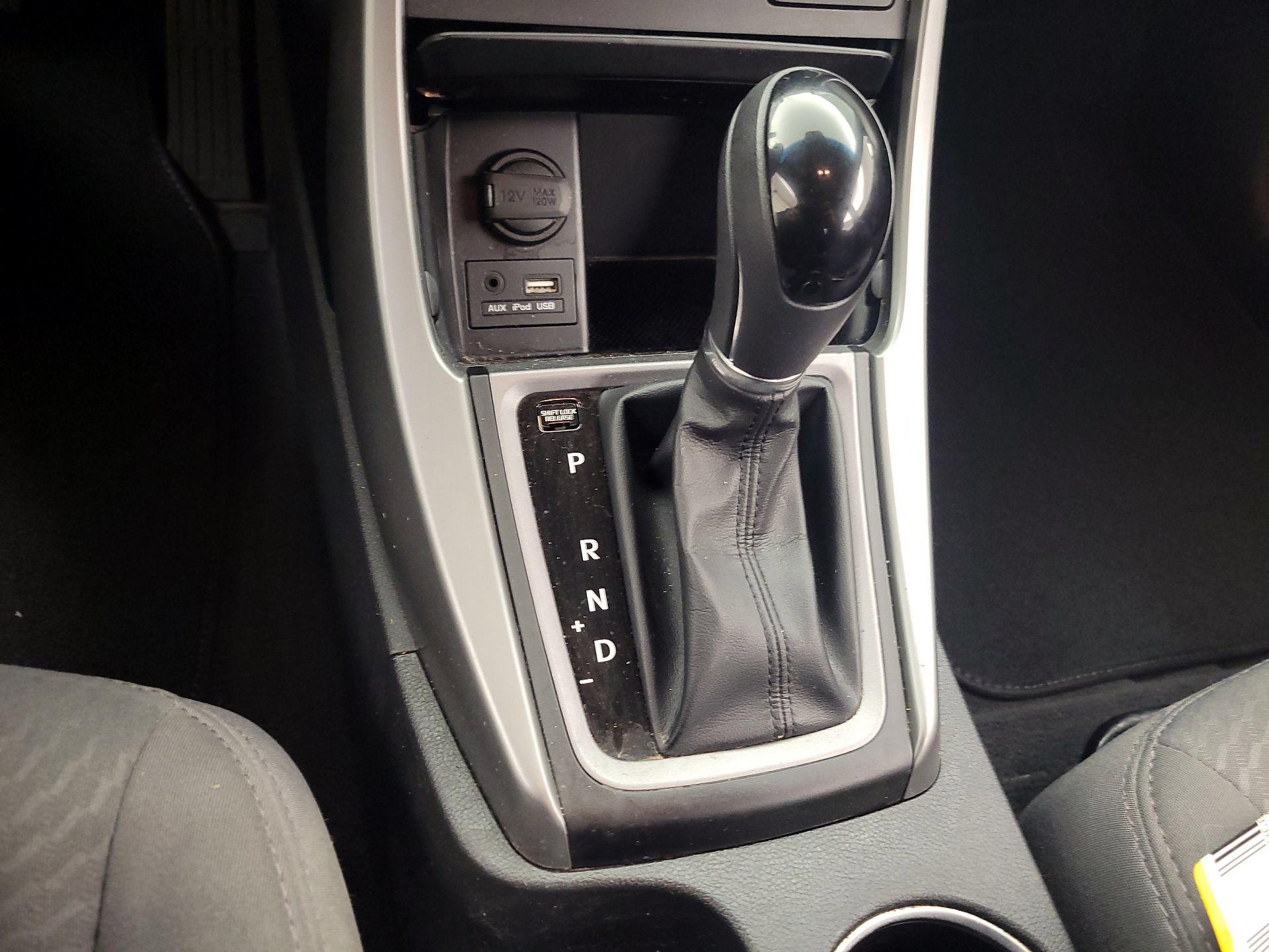 Thumbnail: 2016 Hyundai Elantra - 17