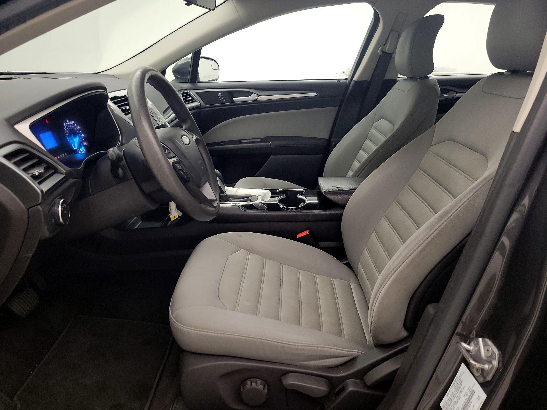 Thumbnail: 2015 Ford Fusion - 11