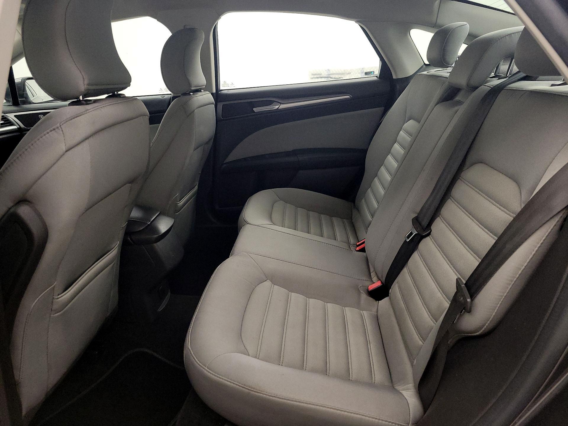 Thumbnail: 2015 Ford Fusion - 17