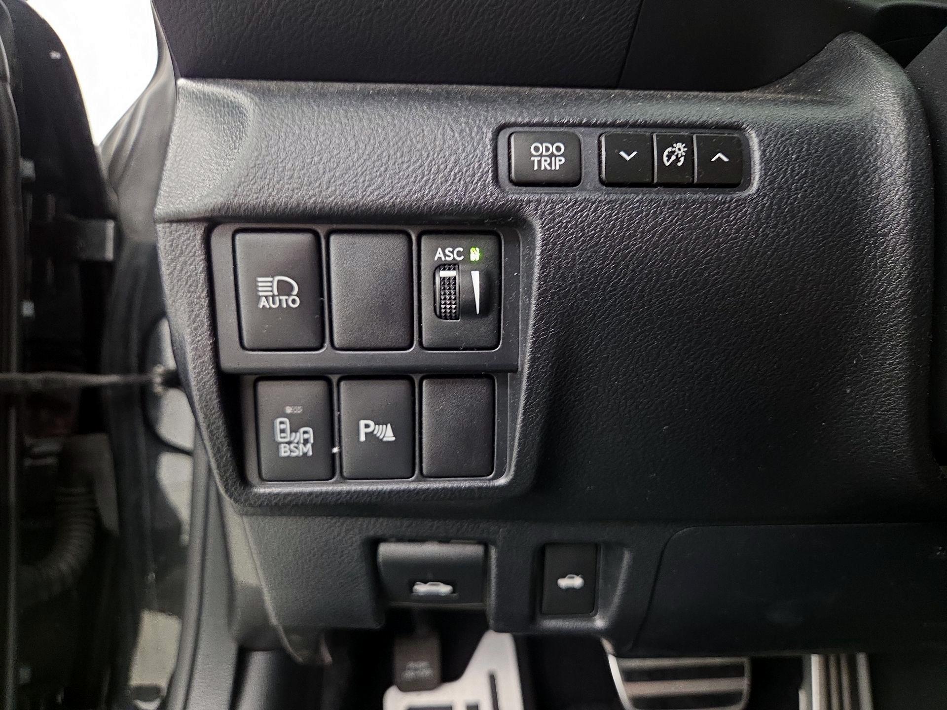 Thumbnail: 2018 Lexus RC - 13