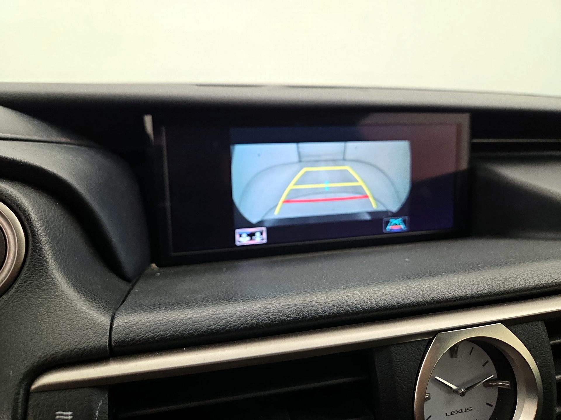 Thumbnail: 2018 Lexus RC - 15