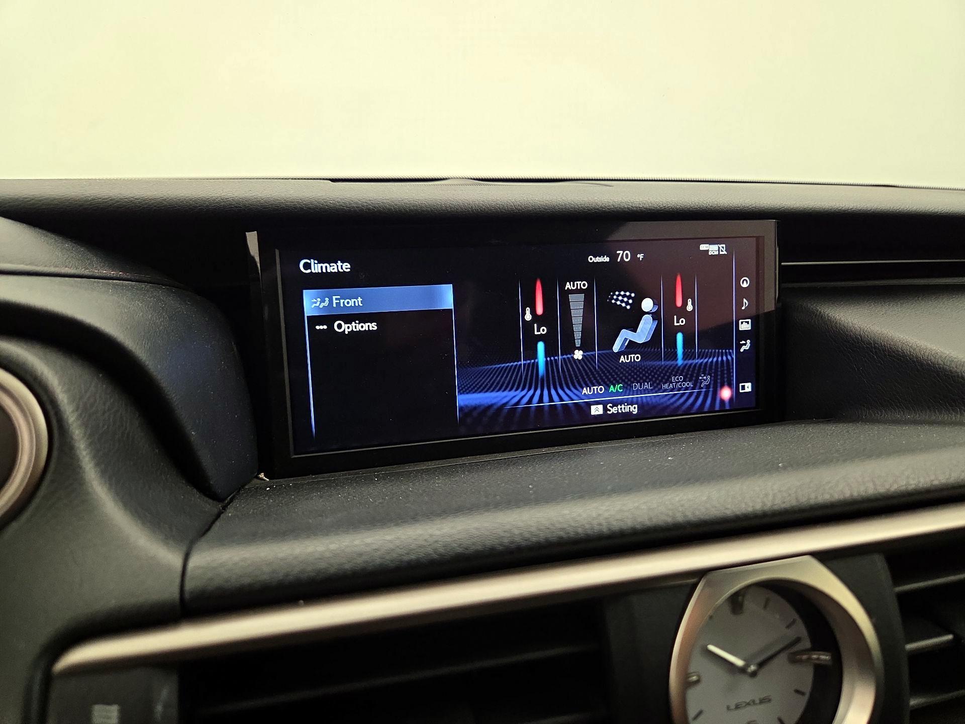 Thumbnail: 2018 Lexus RC - 17