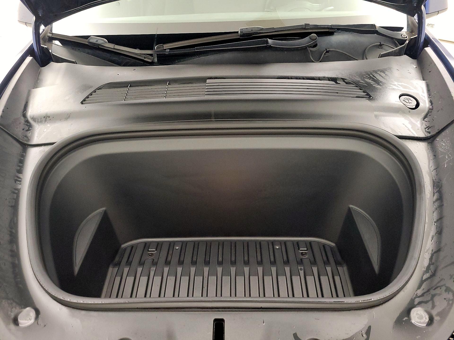 Thumbnail: 2021 Tesla Model Y - 19