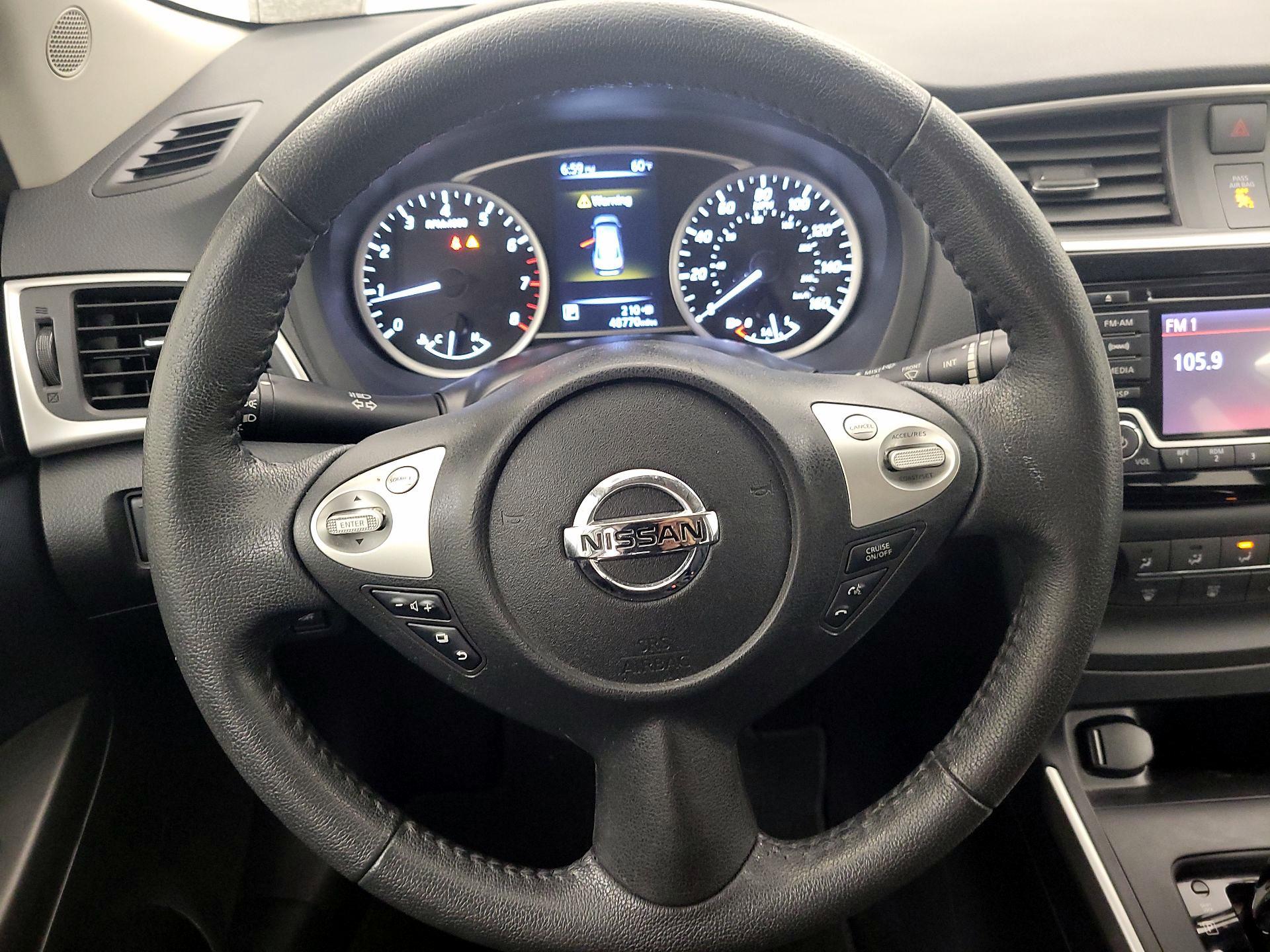 Thumbnail: 2017 Nissan Sentra - 10