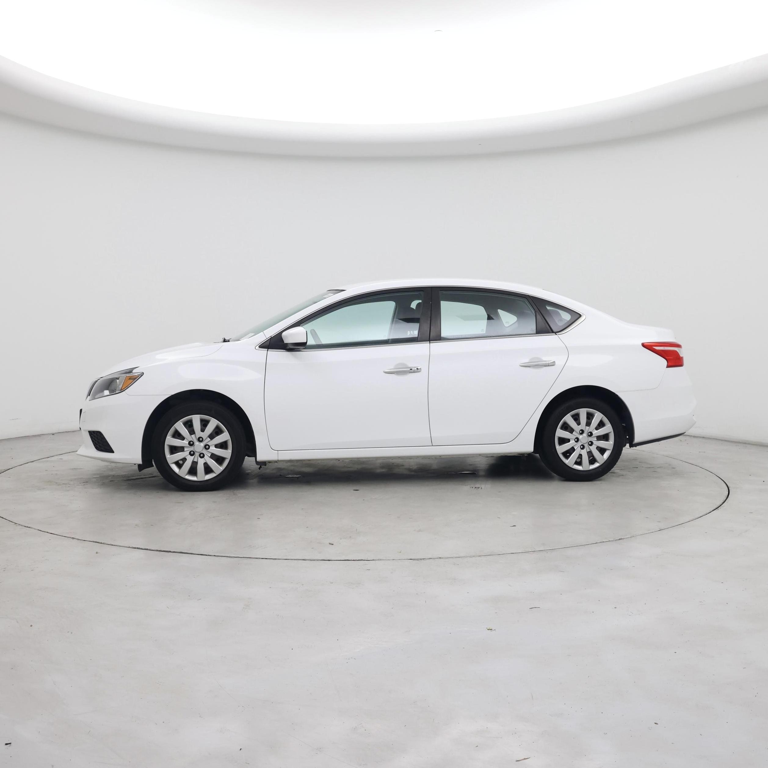 Thumbnail: 2017 Nissan Sentra - 3