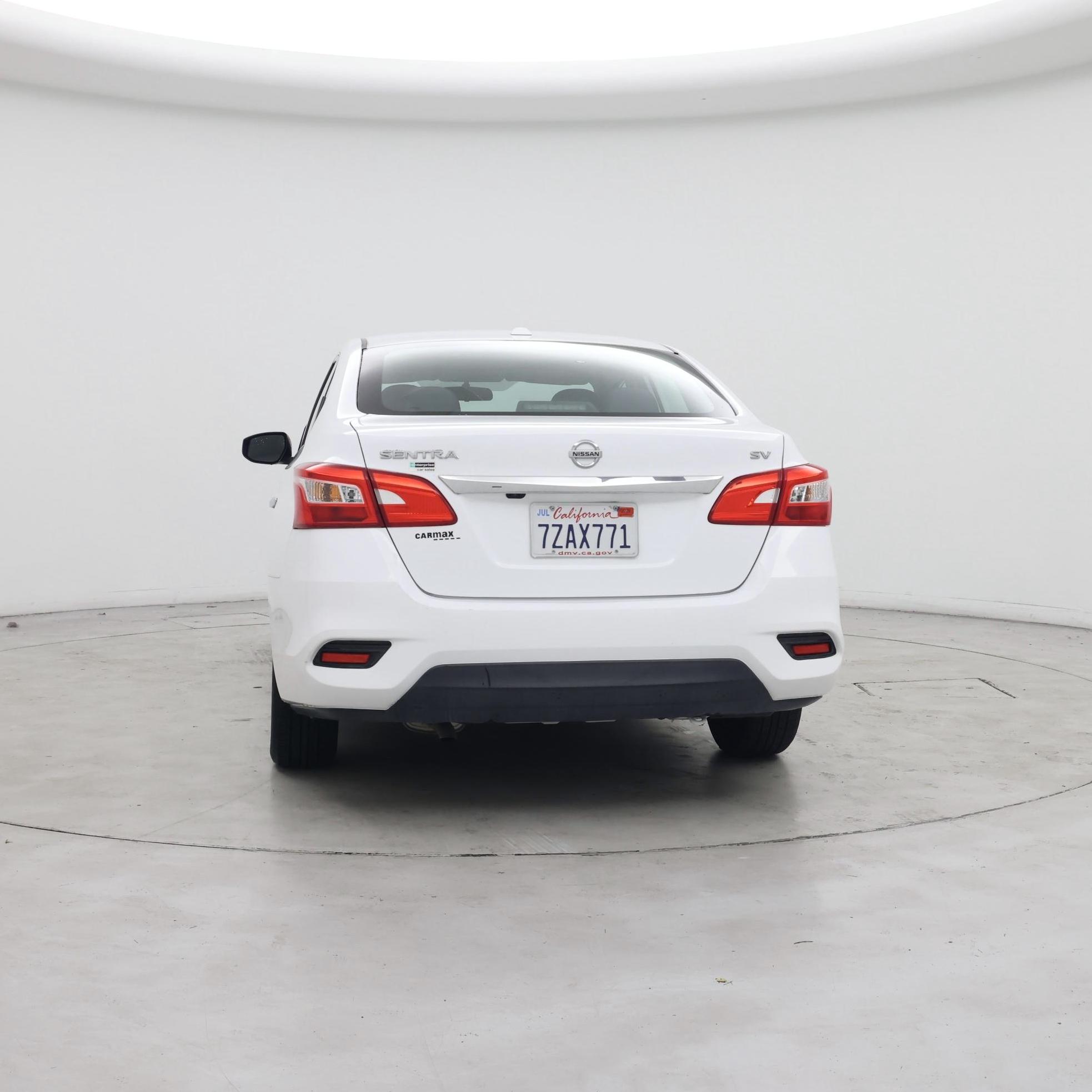 Thumbnail: 2017 Nissan Sentra - 6