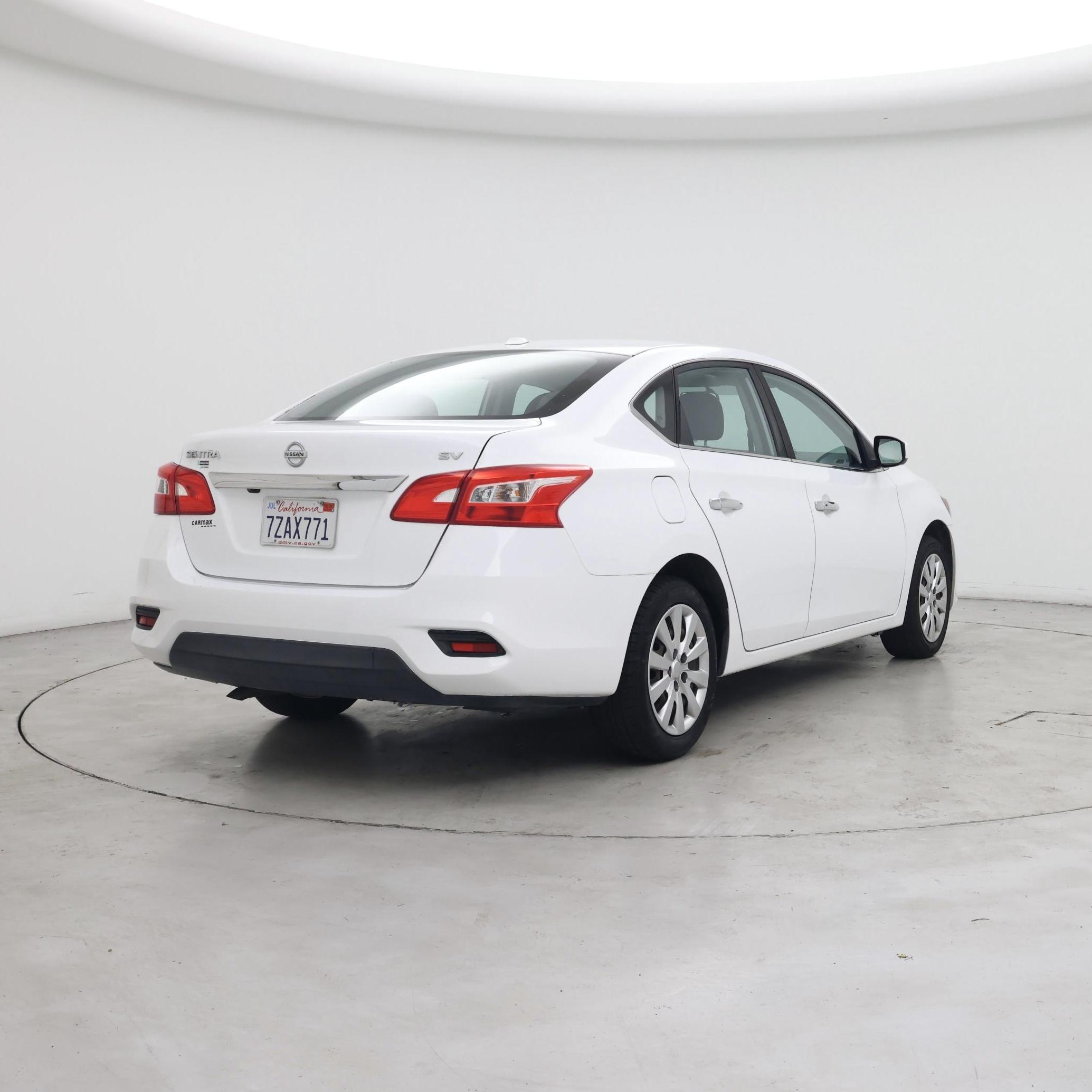 Thumbnail: 2017 Nissan Sentra - 8