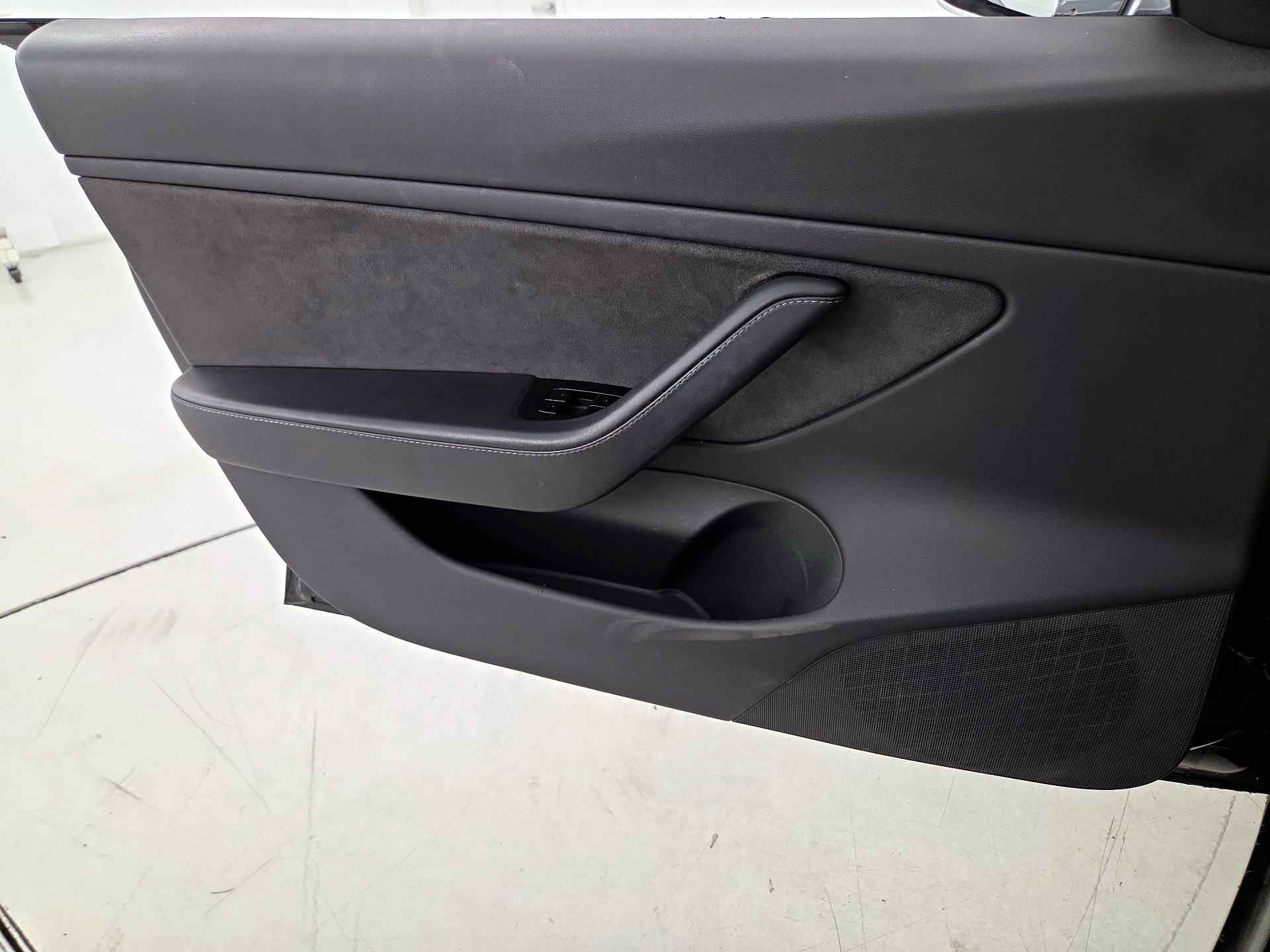 Thumbnail: 2019 Tesla Model 3 - 12