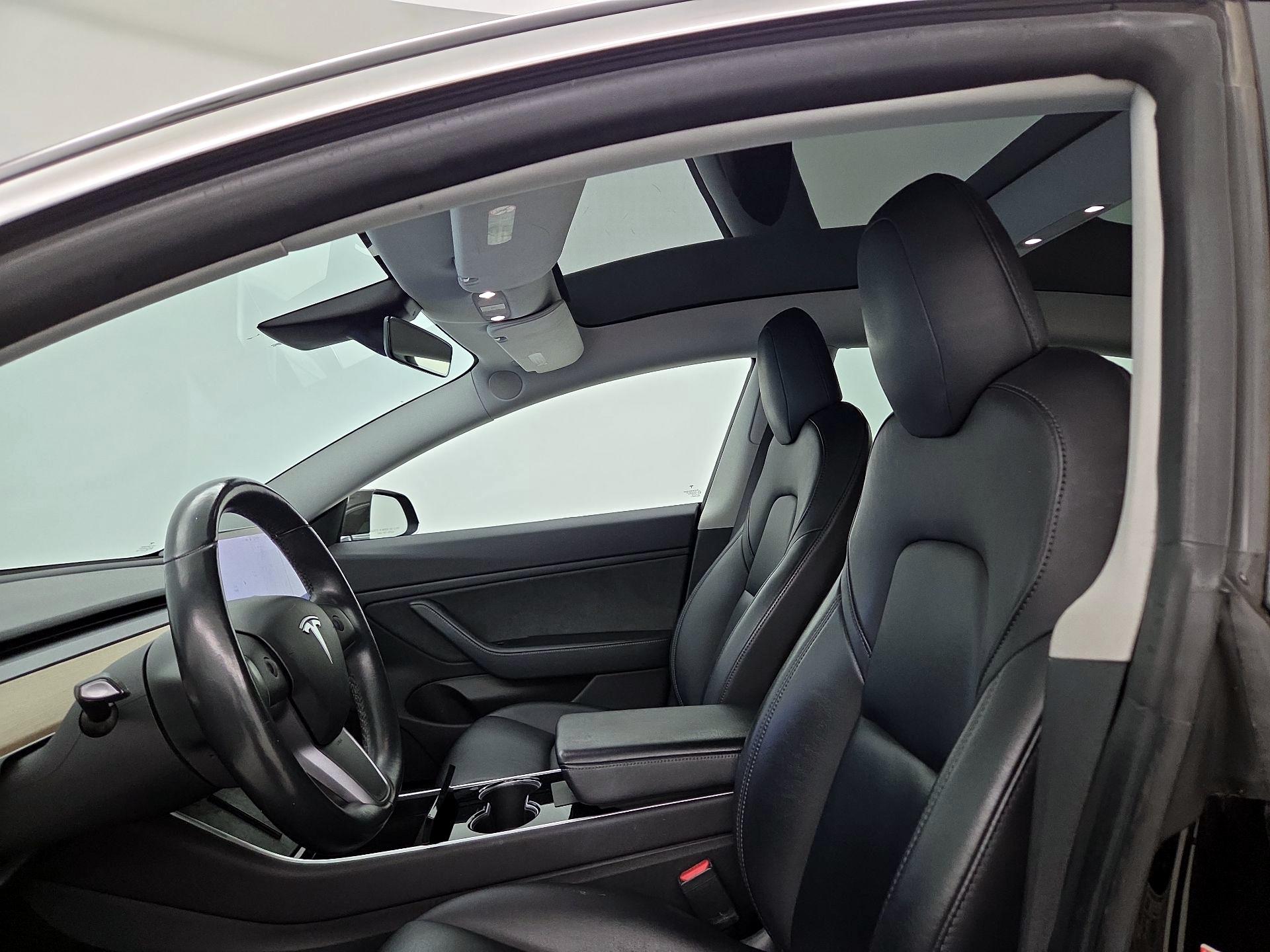 Thumbnail: 2019 Tesla Model 3 - 19