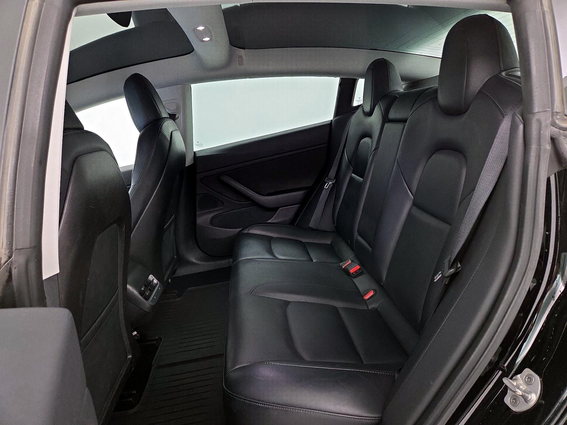 Thumbnail: 2019 Tesla Model 3 - 20