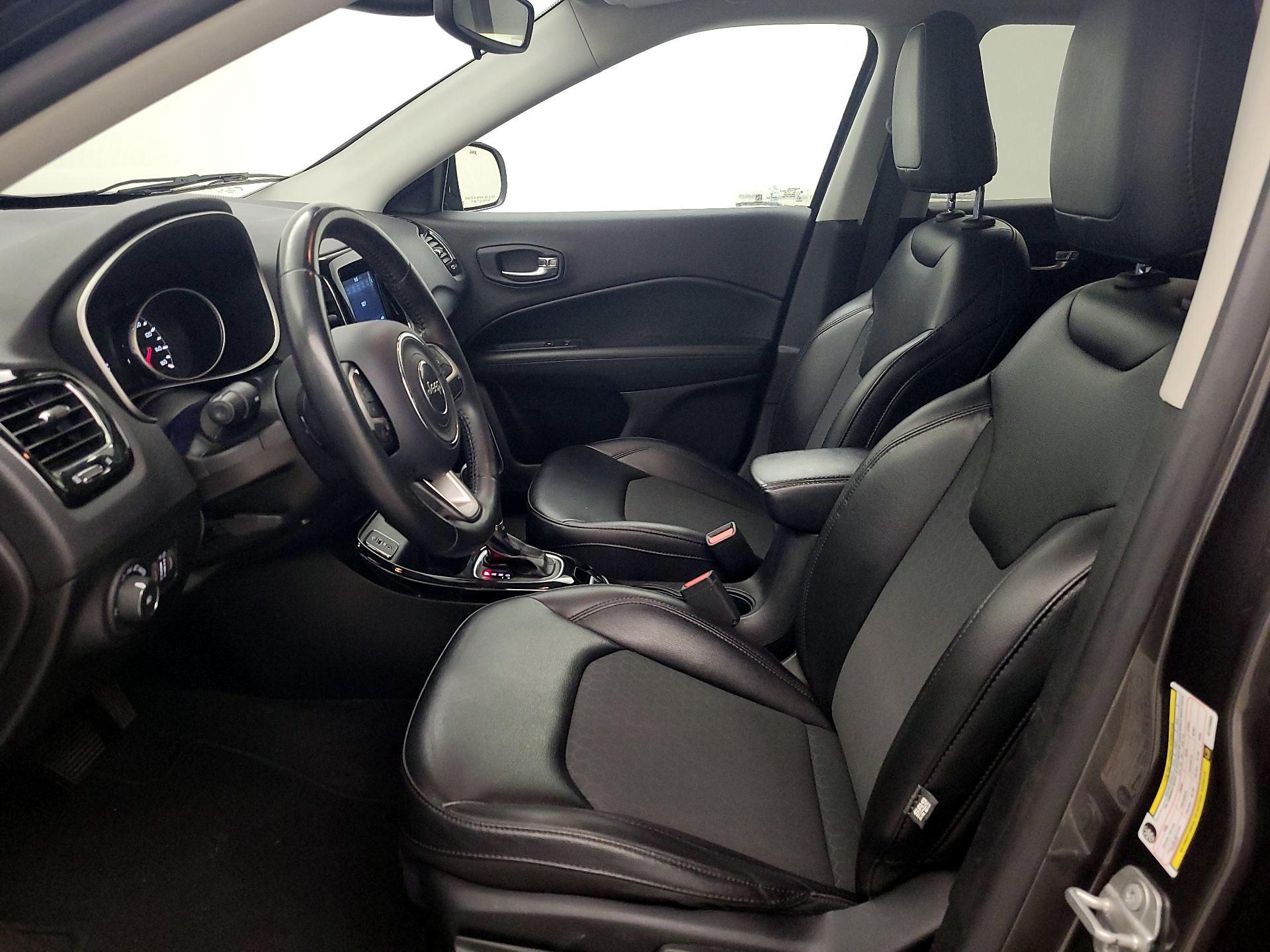 Thumbnail: 2019 Jeep Compass - 11